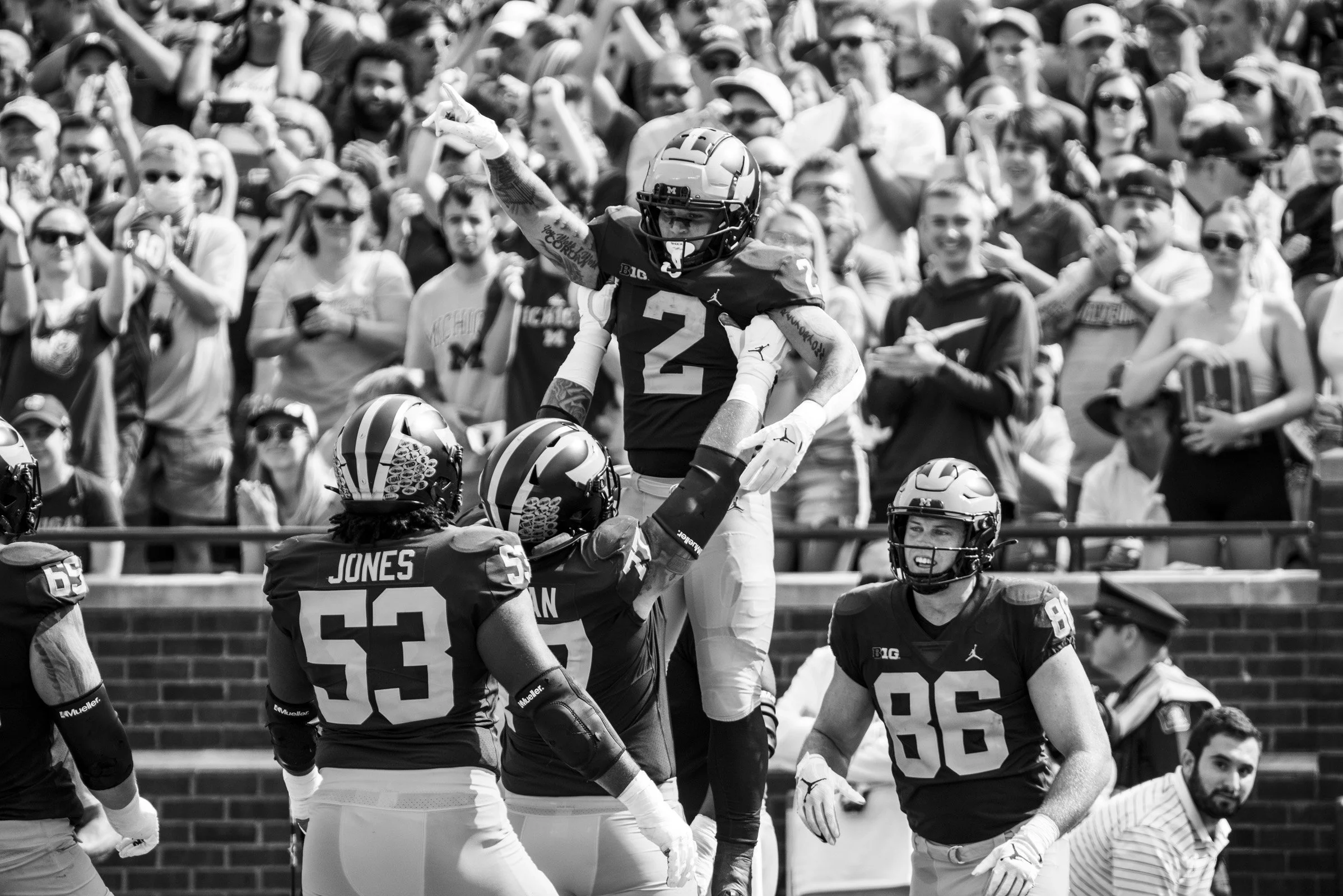 2022 FB_UM vs UCONN023.jpg