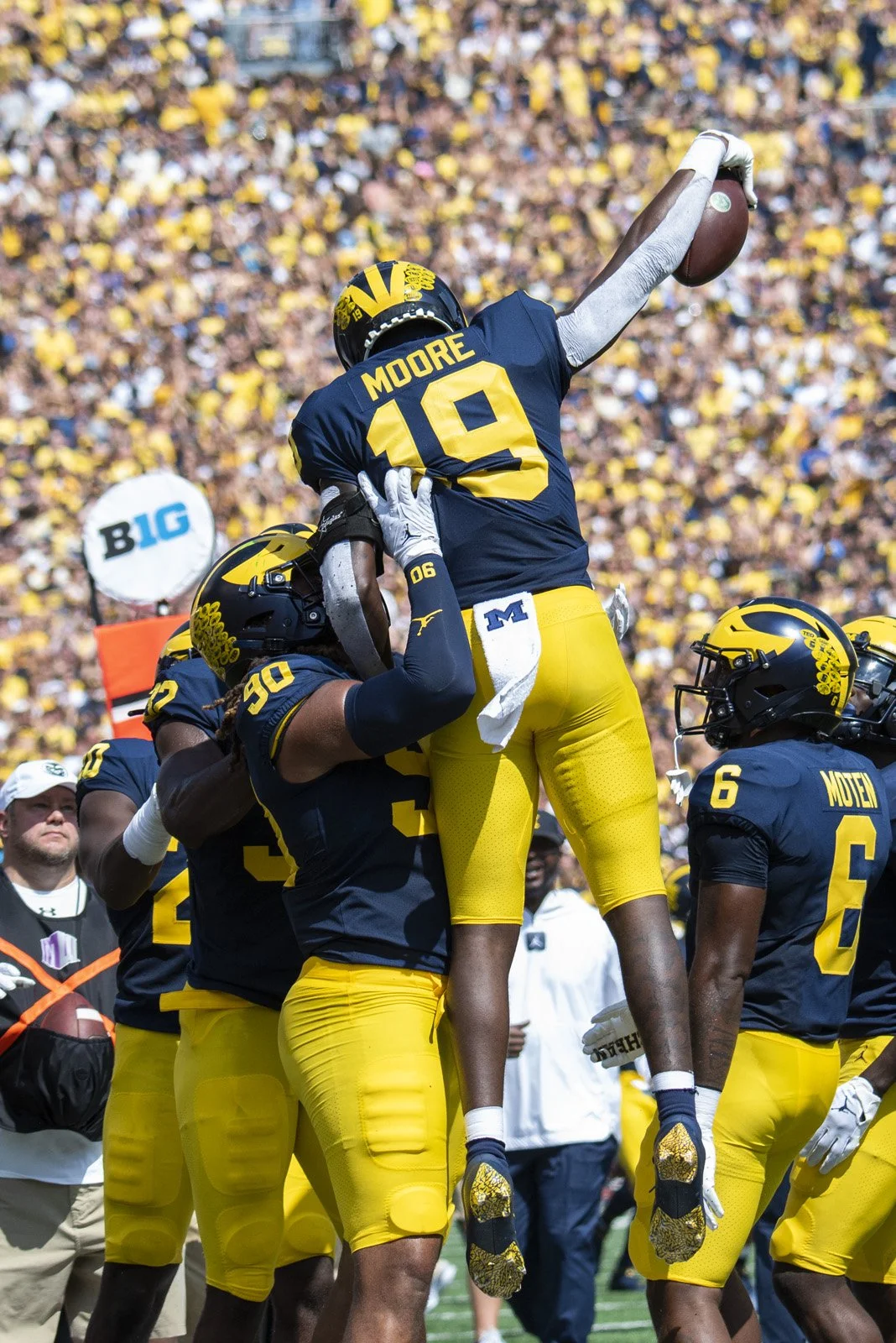 2022 FB_UM vs CSU0024.jpg