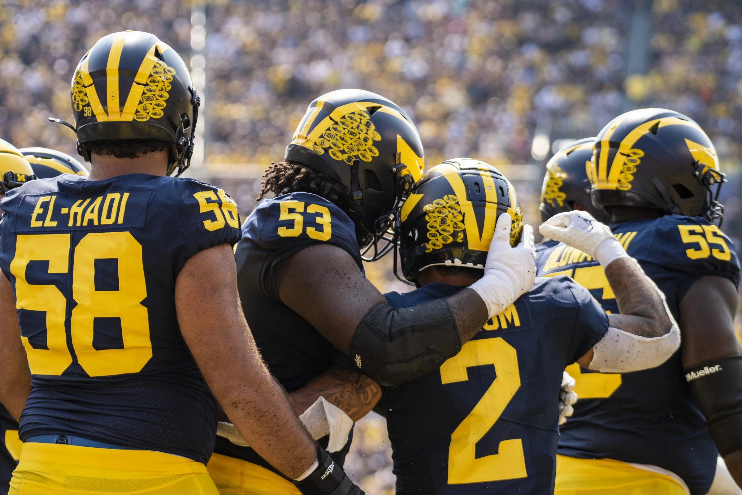 2022 FB_UM vs UCONN052.jpg