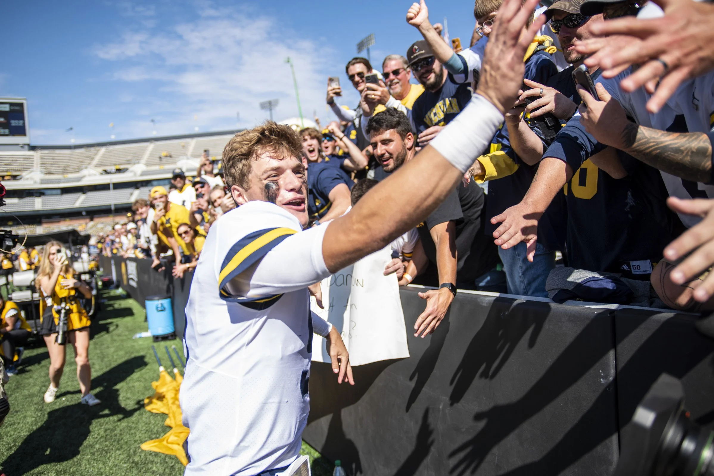 2022 FB_UM vs Iowa096.jpg