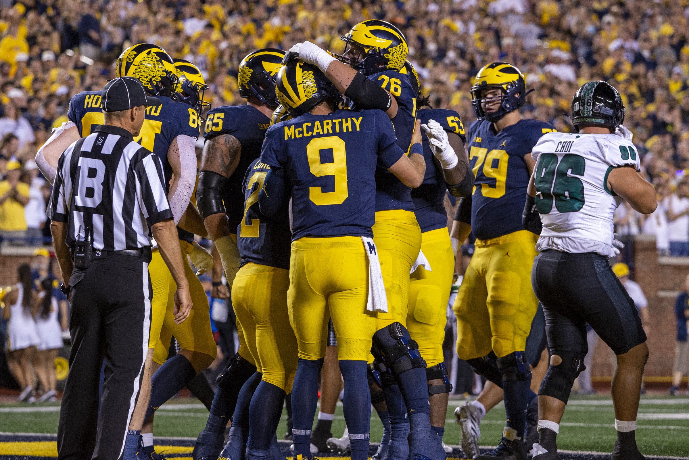 2022 FB_UM vs Hawaii0022.jpg