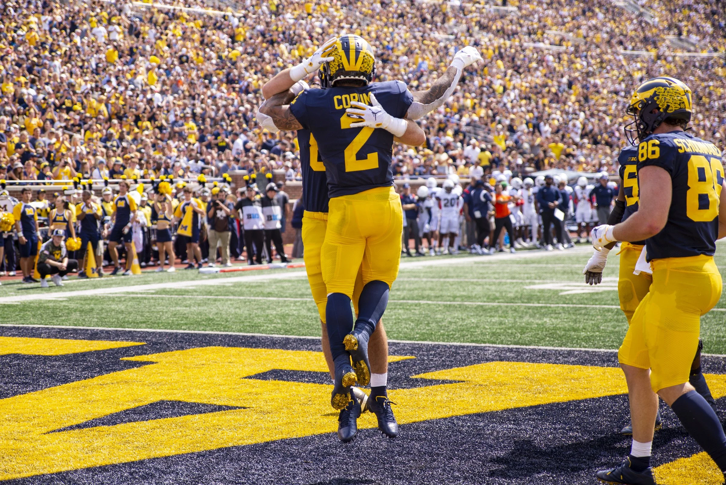 2022 FB_UM vs UCONN074.jpg