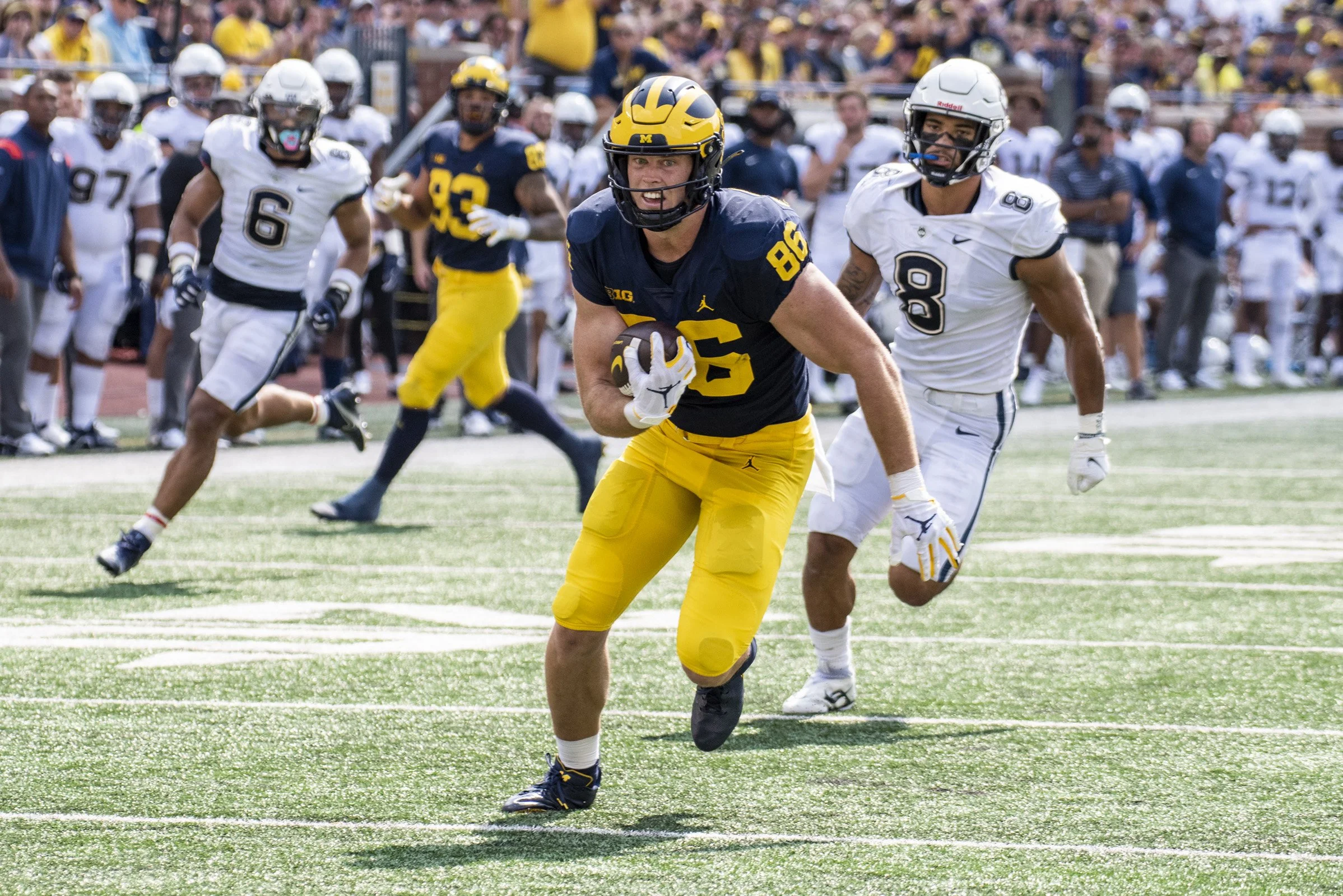 2022 FB_UM vs UCONN062.jpg