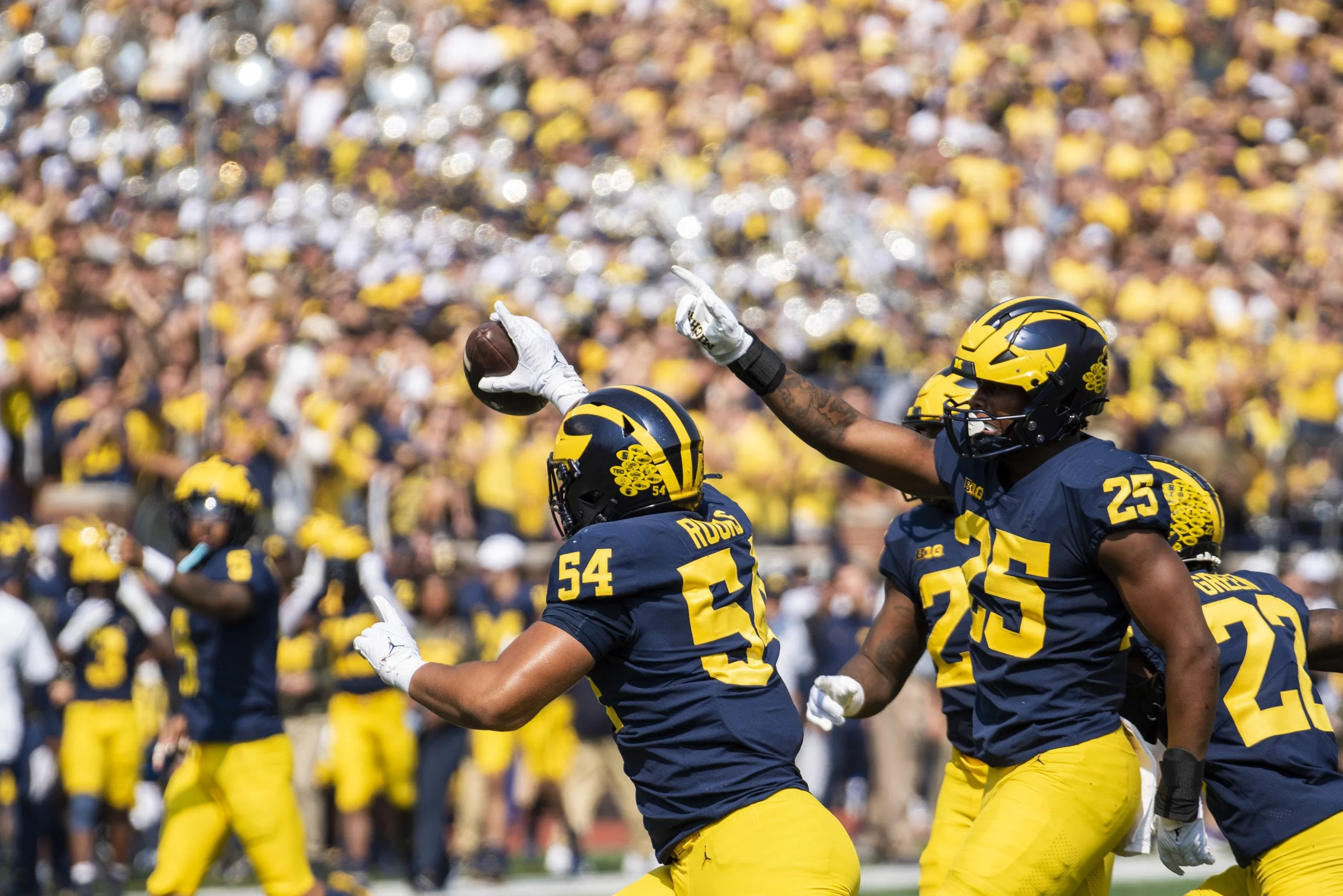 2022 FB_UM vs UCONN039.jpg