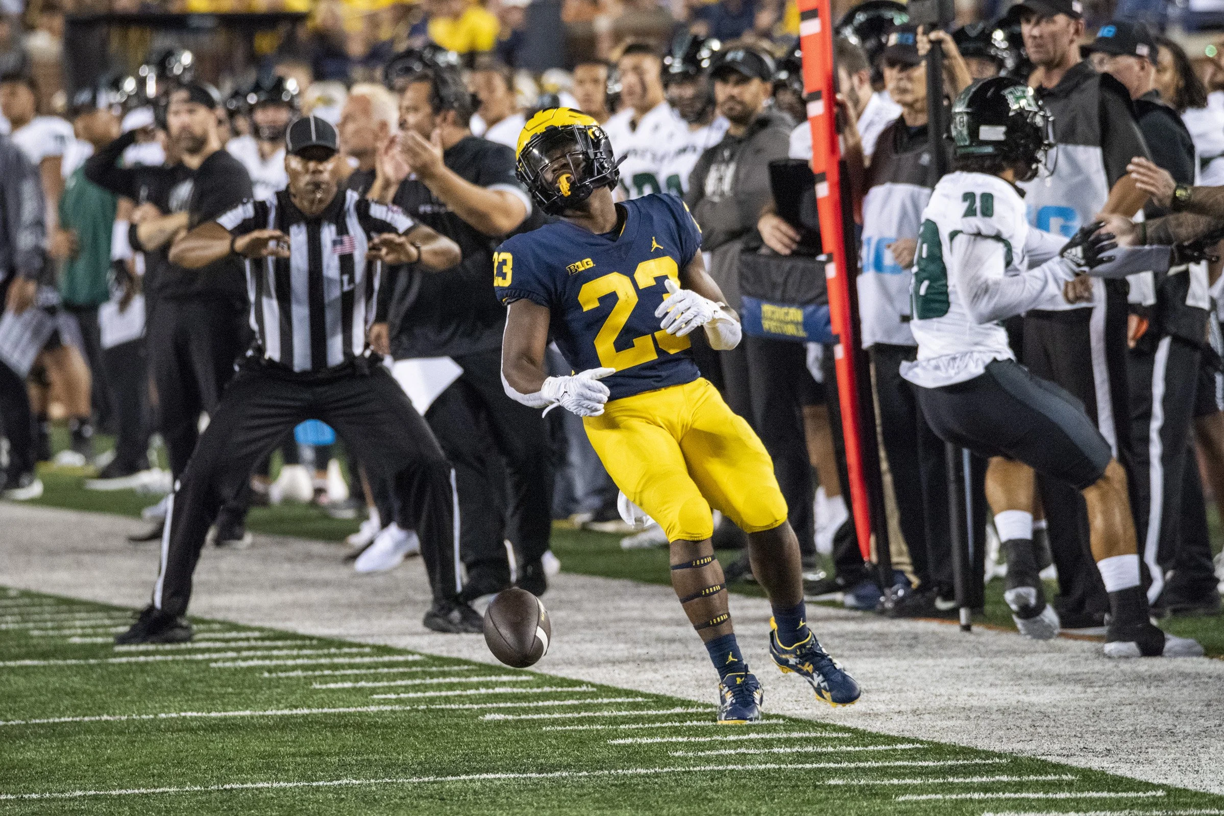 2022 FB_UM vs Hawaii0060.jpg