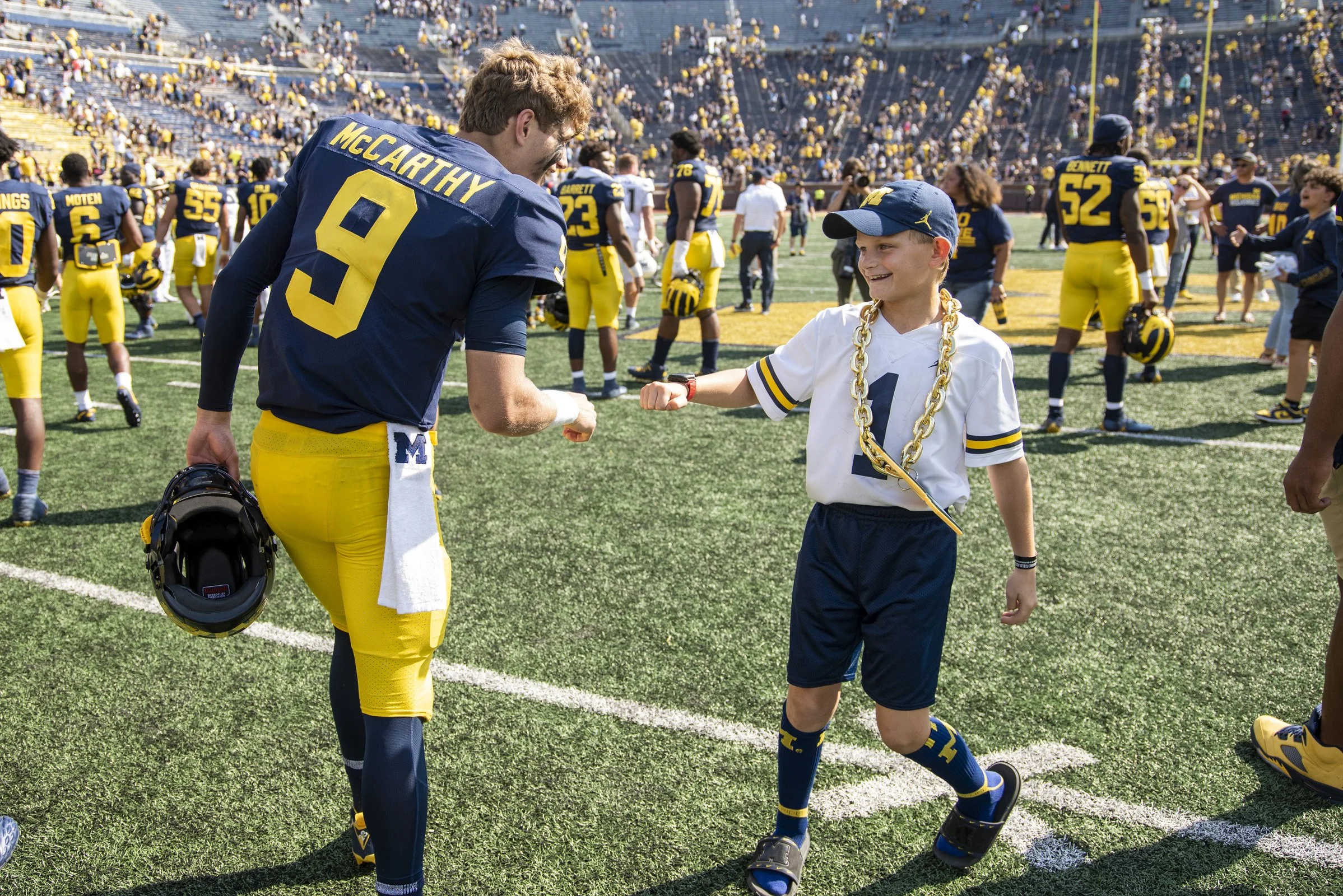 2022 FB_UM vs UCONN106.jpg