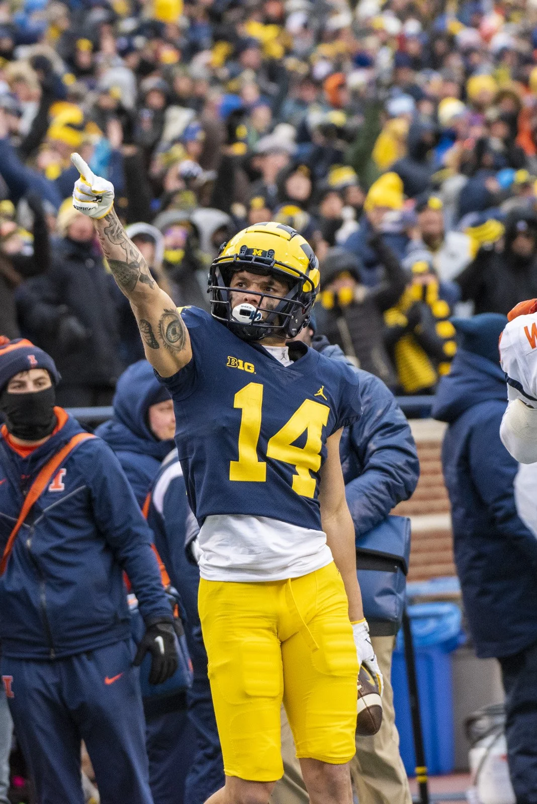 2022_FB vs Illinois_0102.jpg