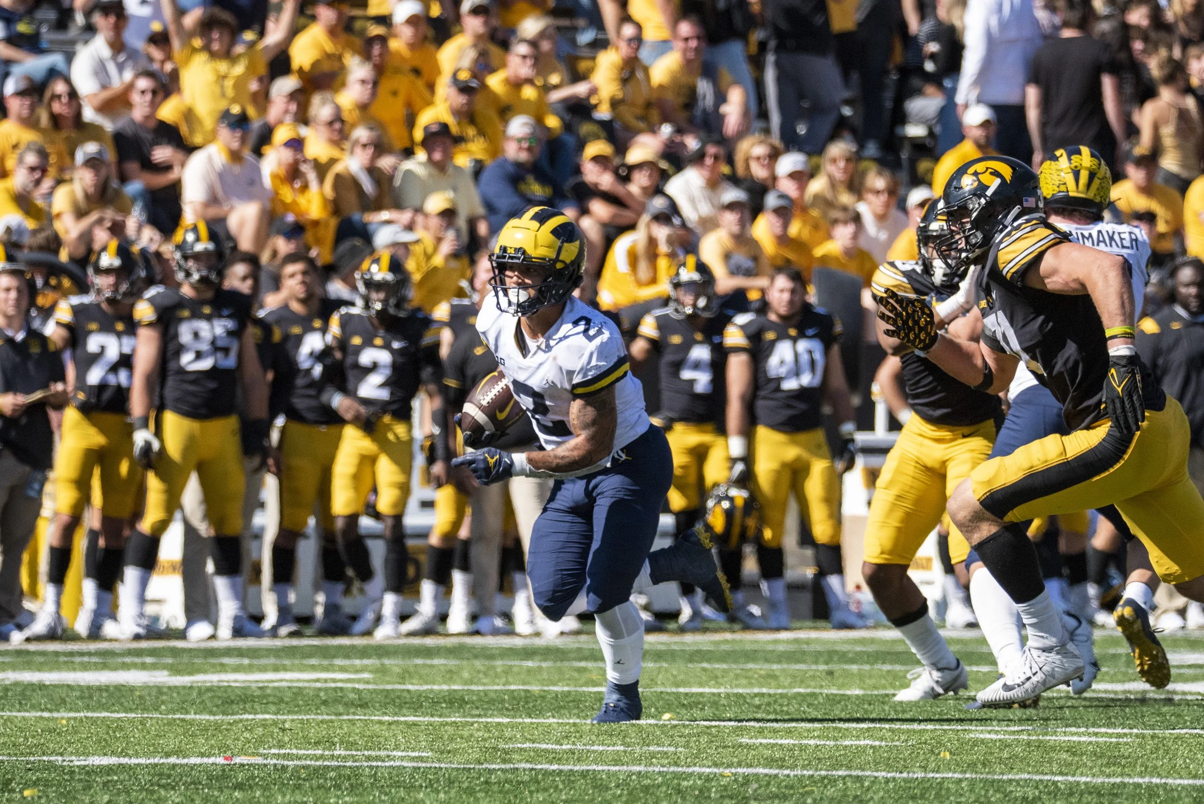 2022 FB_UM vs Iowa082.jpg