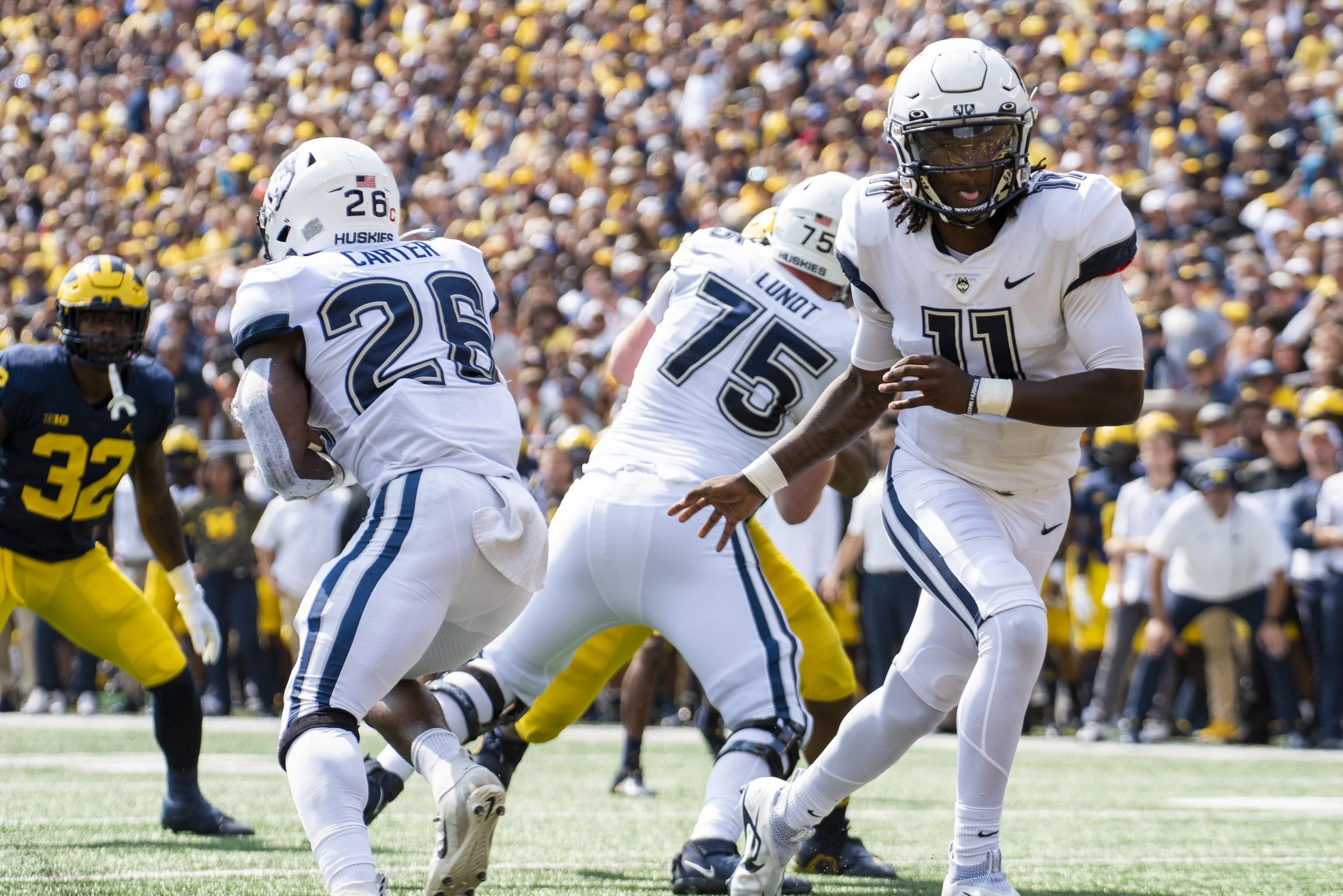 2022 FB_UM vs UCONN056.jpg