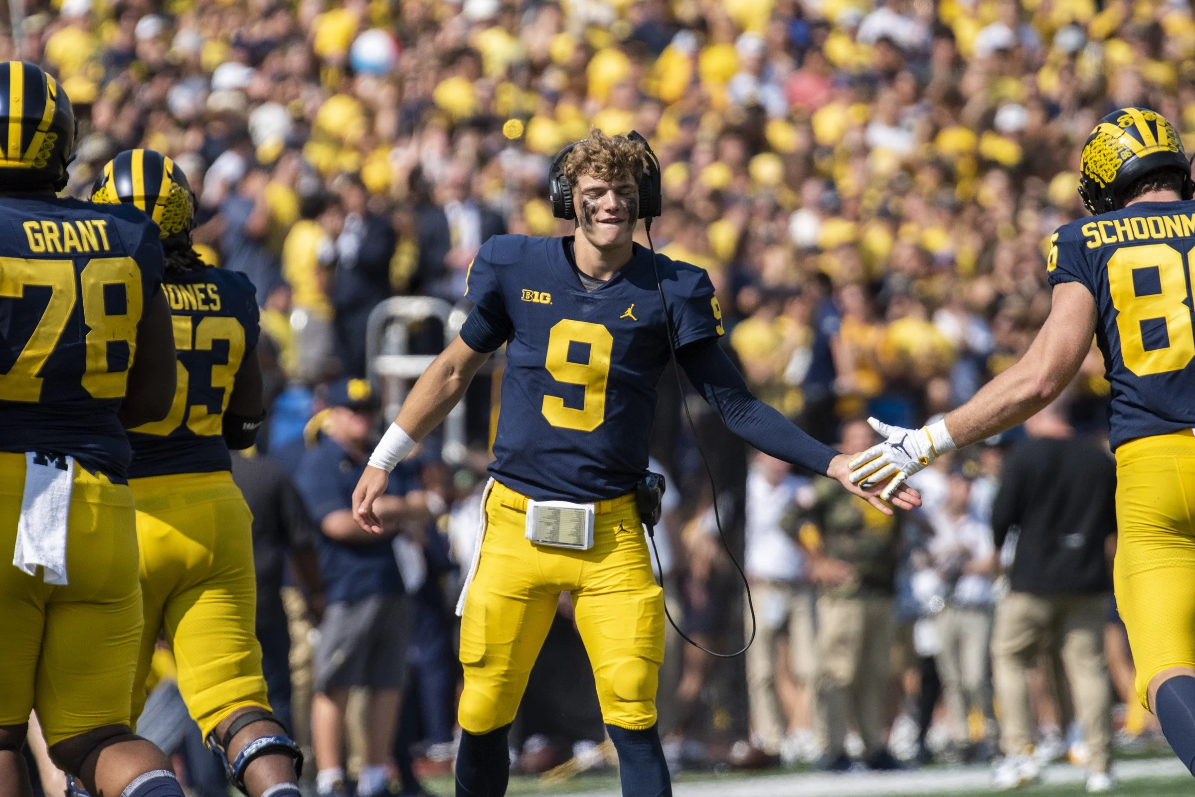 2022 FB_UM vs UCONN097.jpg