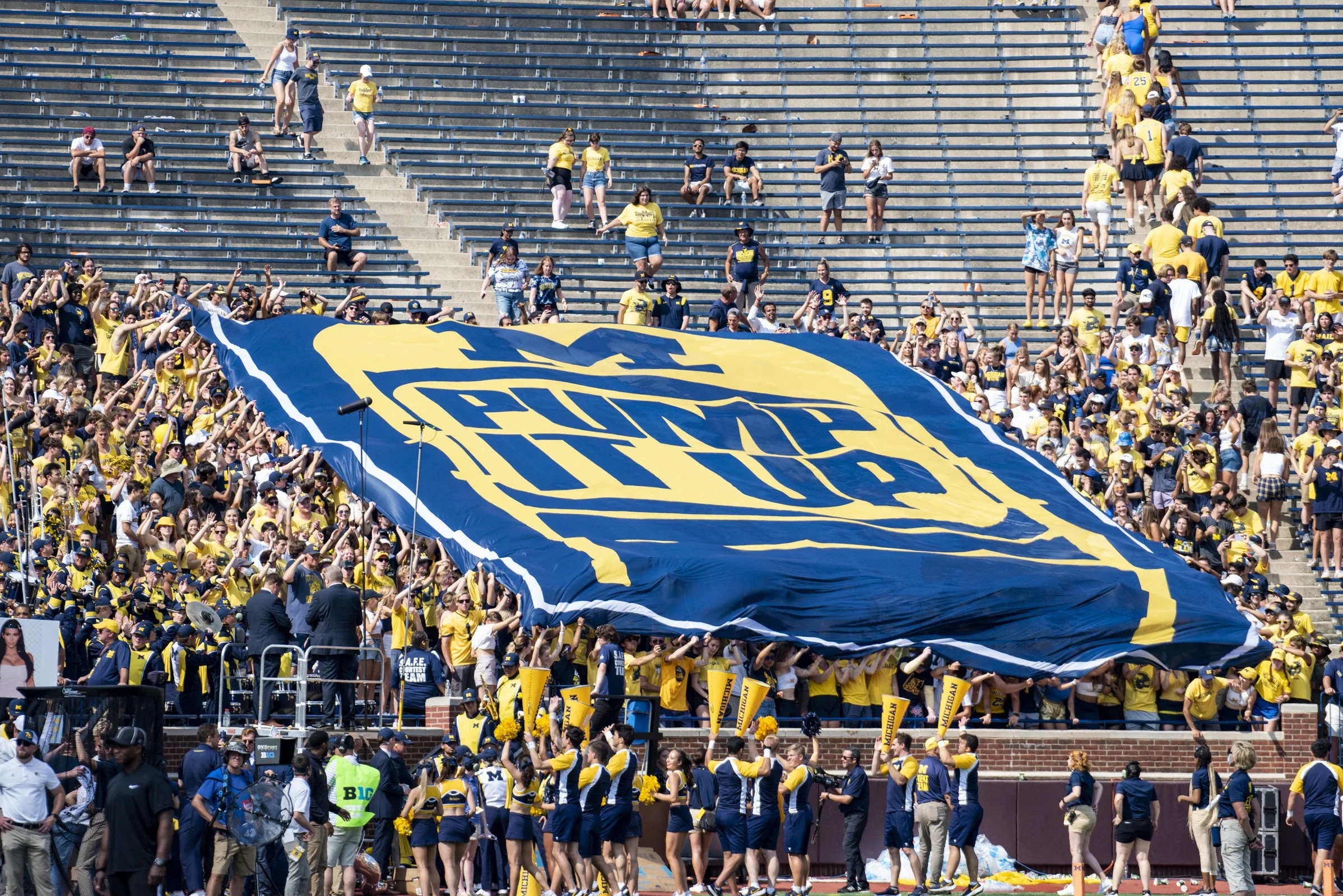 2022 FB_UM vs UCONN084.jpg