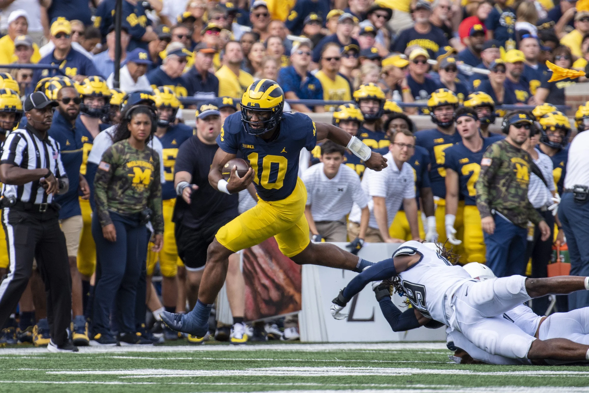 2022 FB_UM vs UCONN085.jpg