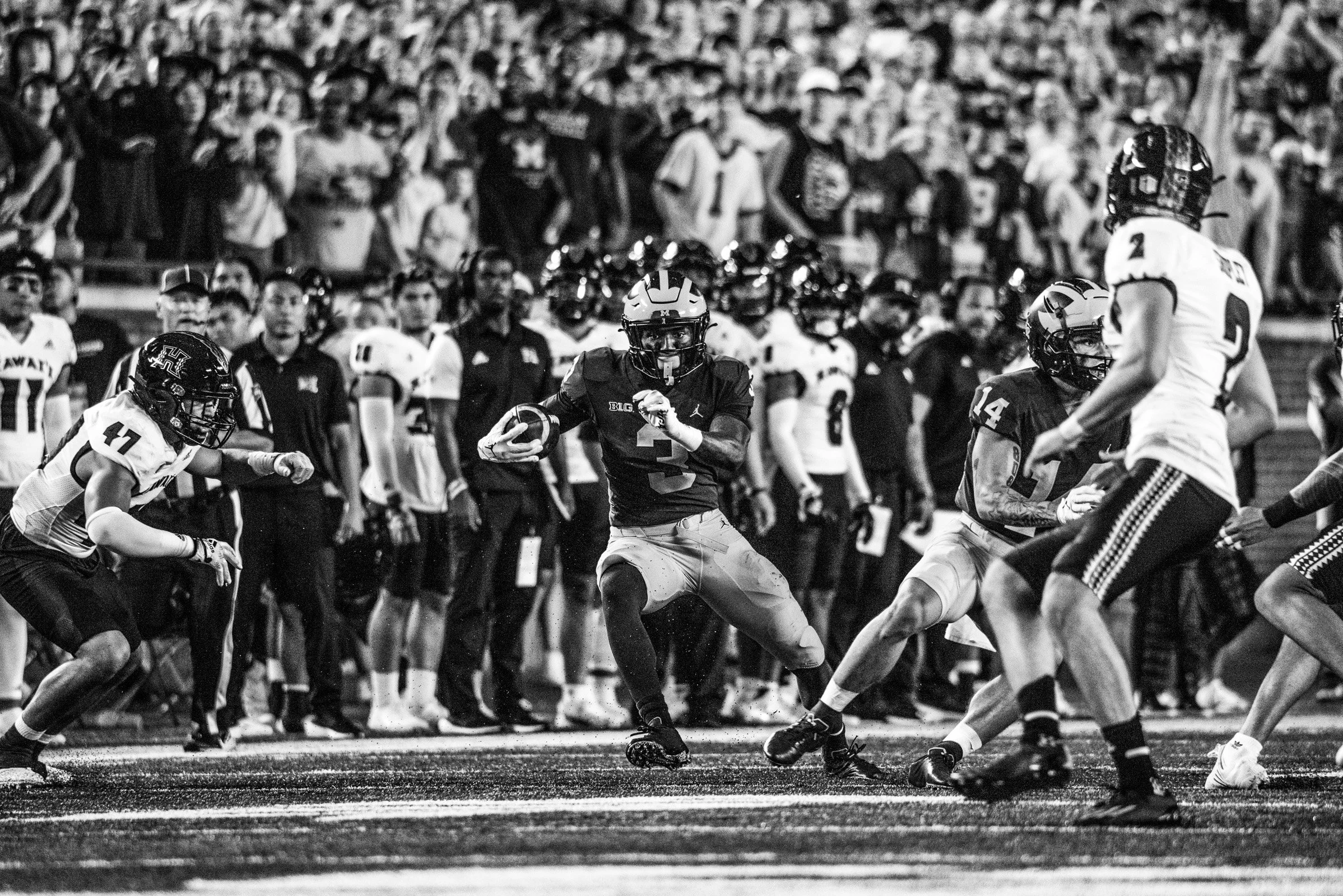 2022 FB_UM vs Hawaii0040.jpg