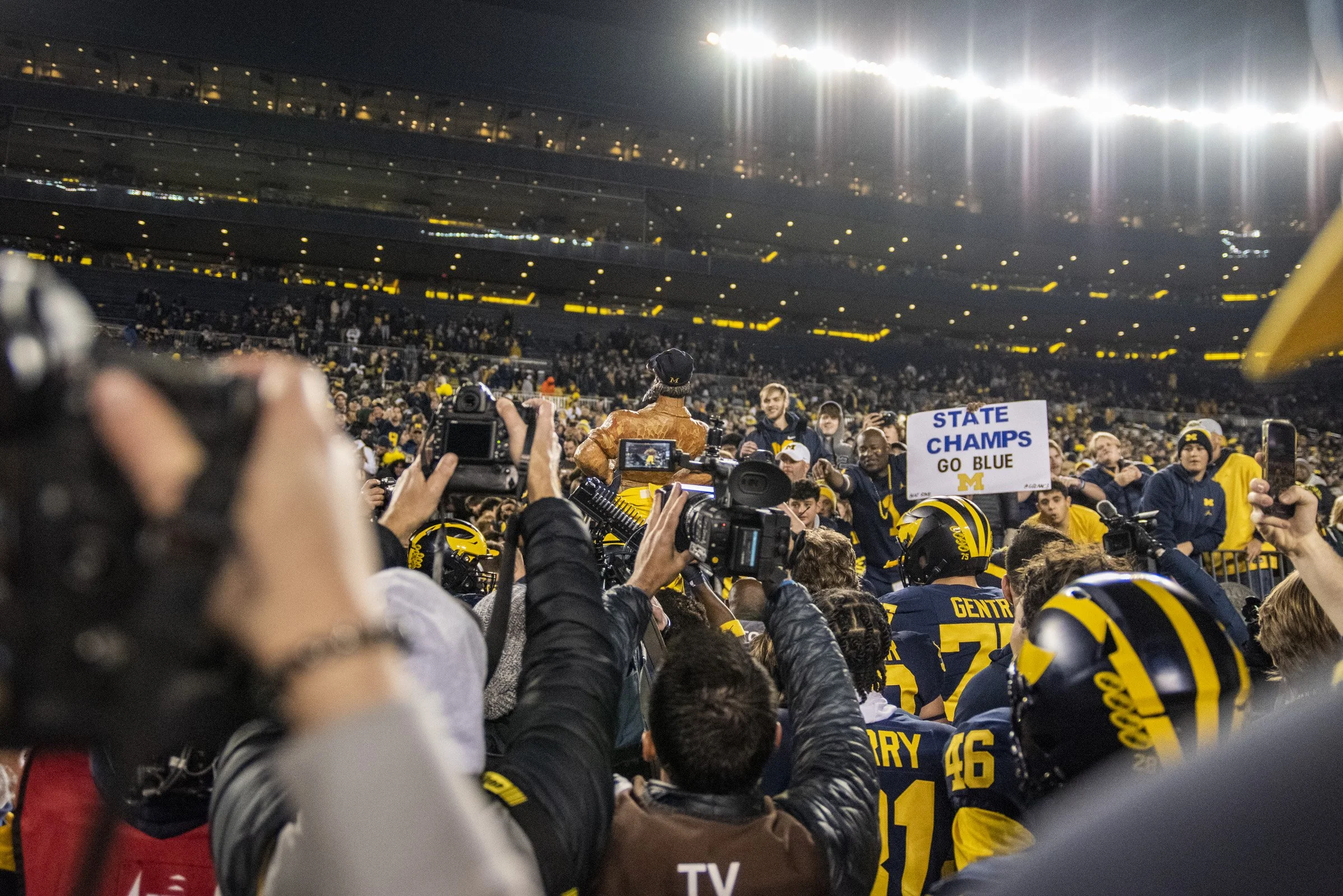 2022 FB_UM vs MSU100.jpg