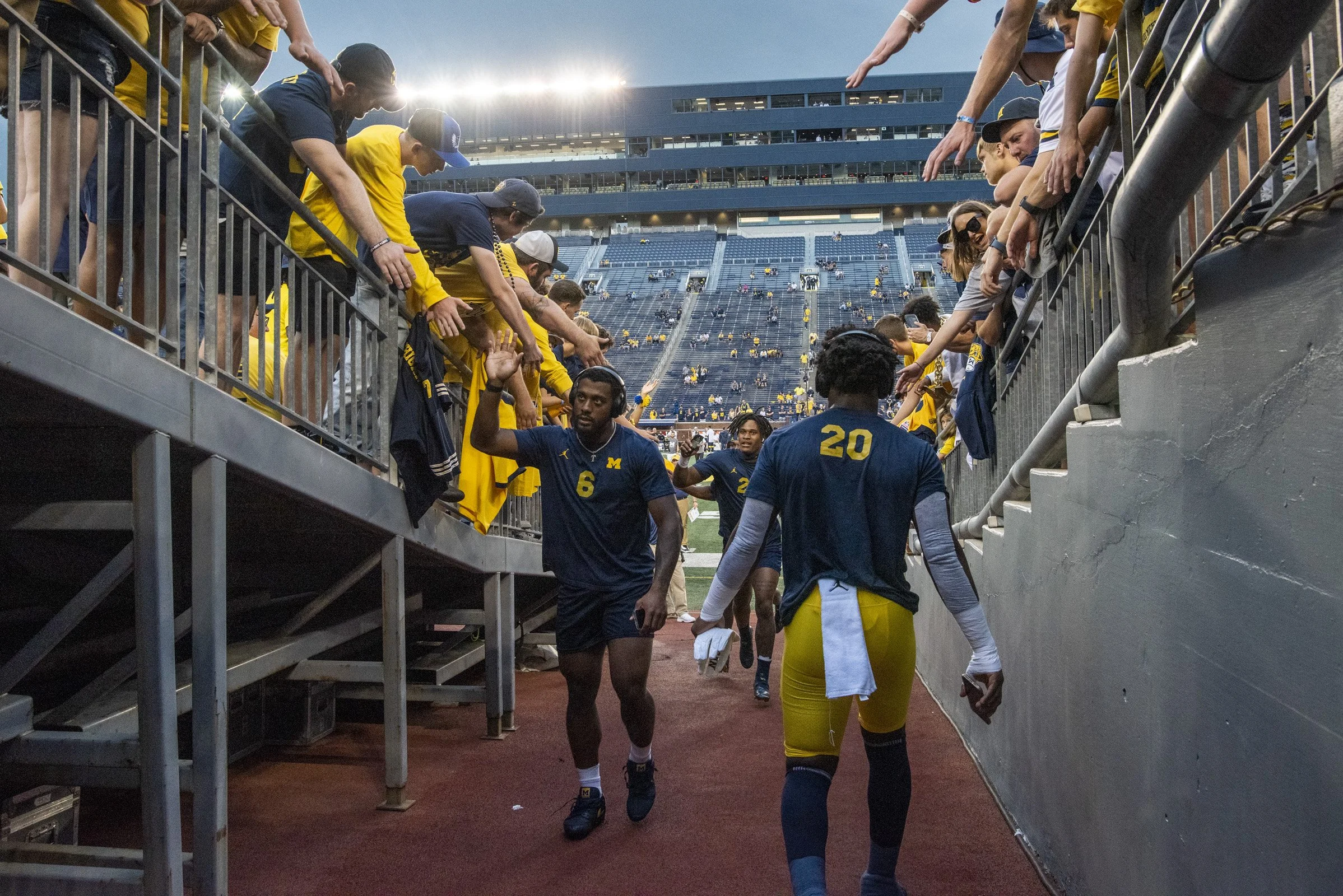 2022 FB_UM vs Hawaii0011.jpg