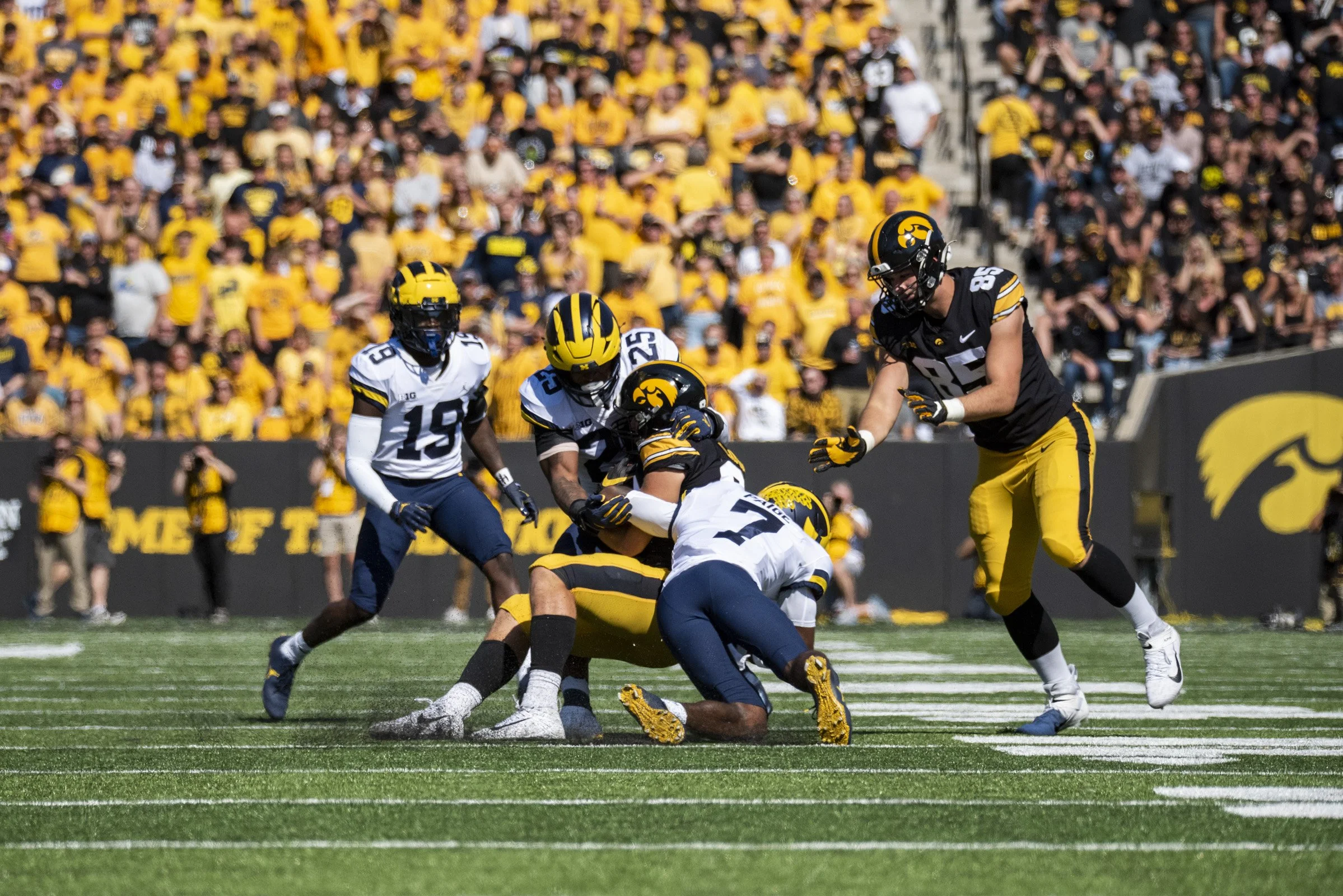 2022 FB_UM vs Iowa042.jpg