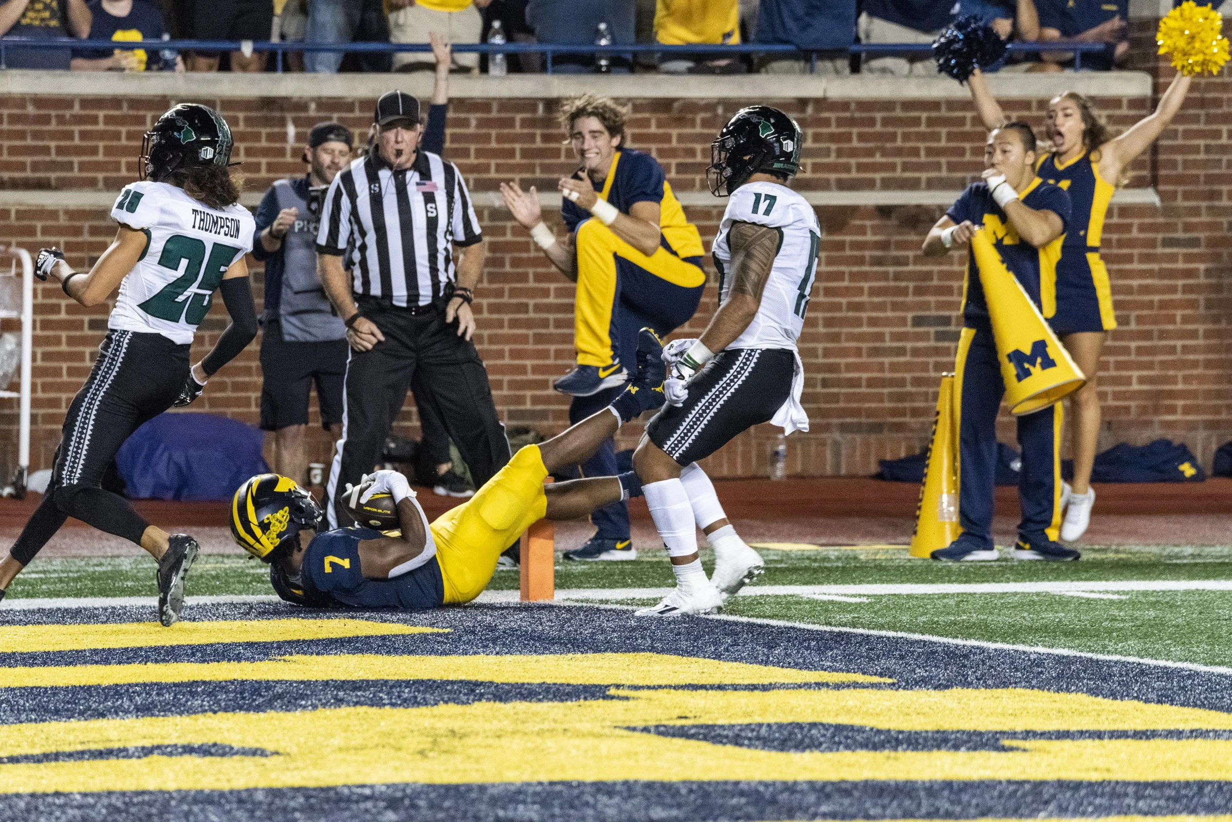 2022 FB_UM vs Hawaii0055.jpg