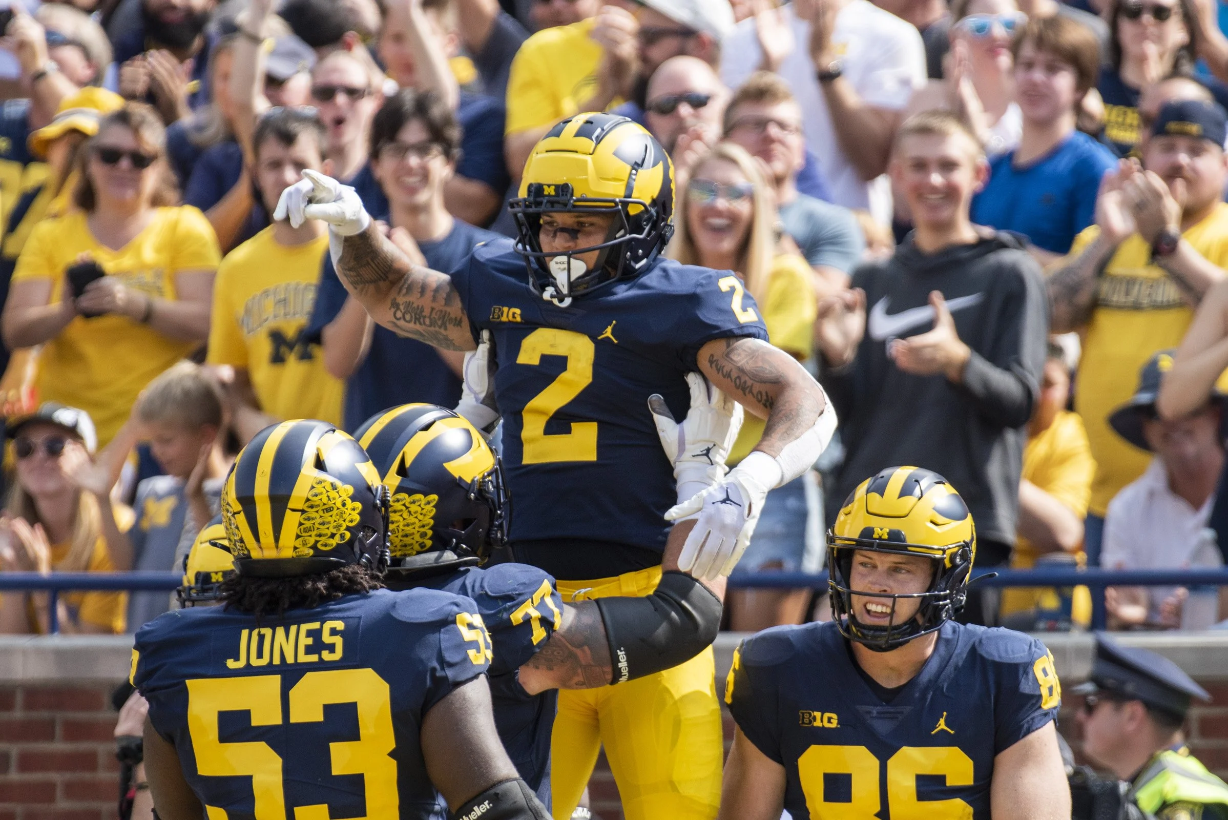 2022 FB_UM vs UCONN024.jpg