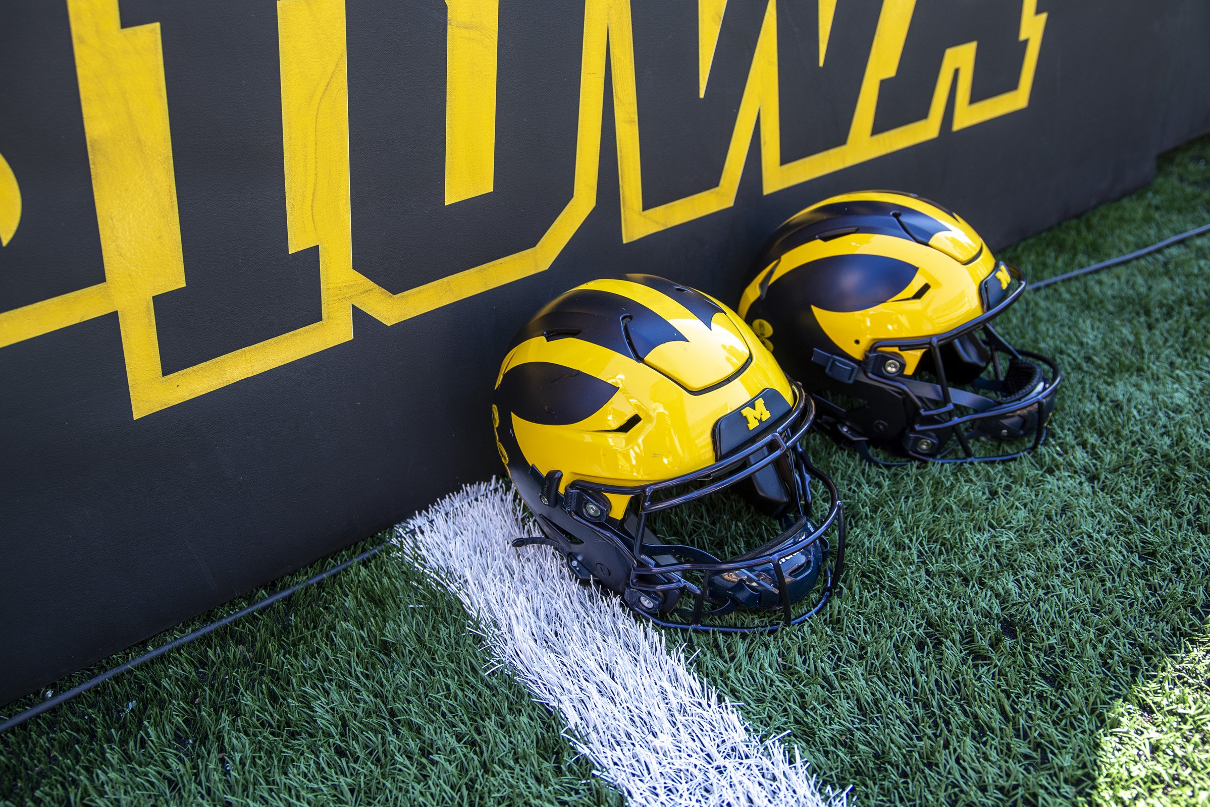 2022 FB_UM vs Iowa014.jpg