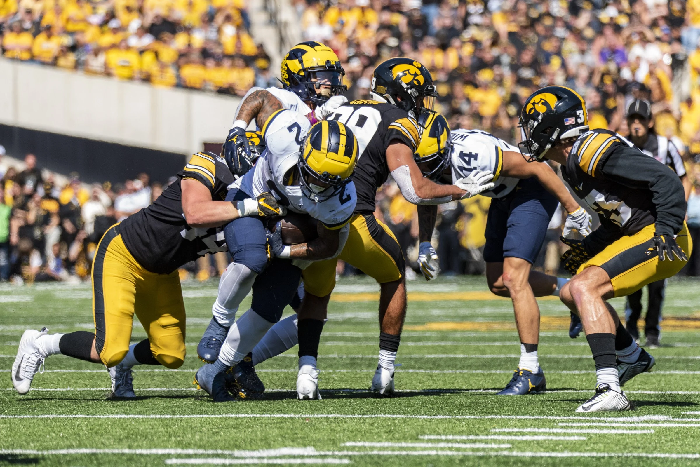 2022 FB_UM vs Iowa054.jpg