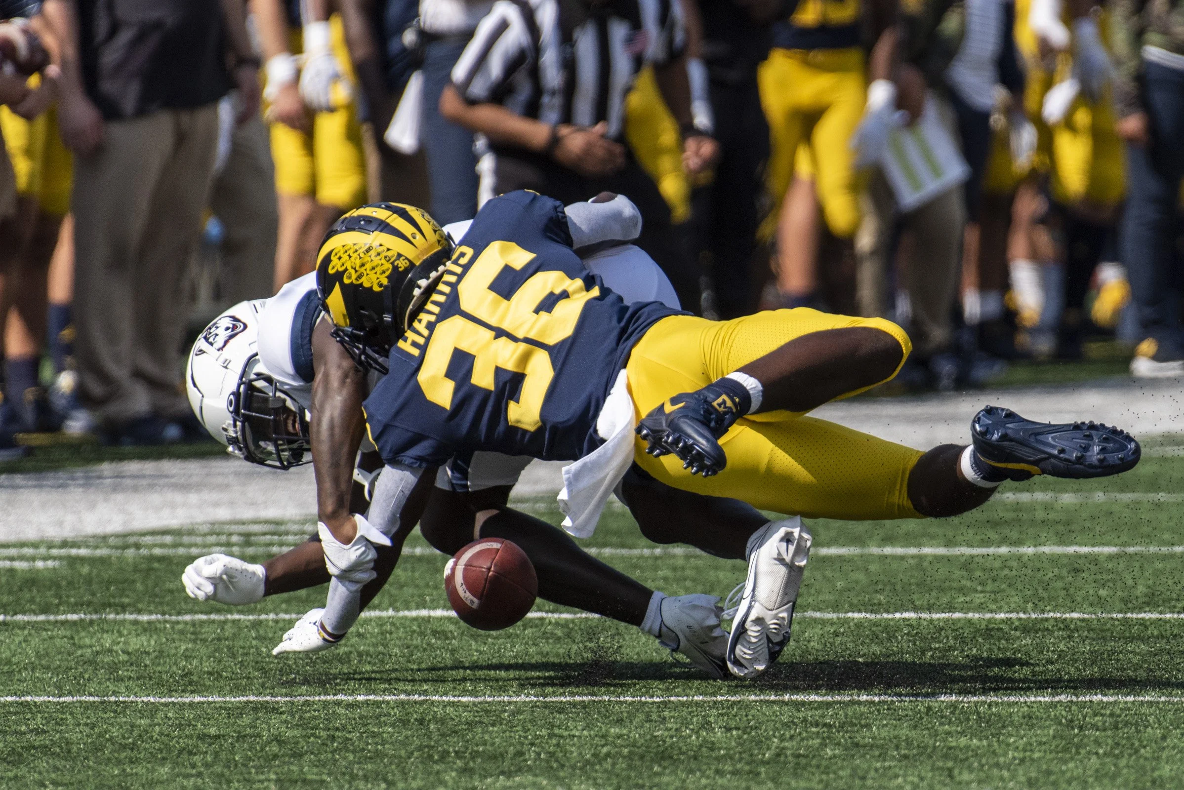 2022 FB_UM vs UCONN099.jpg