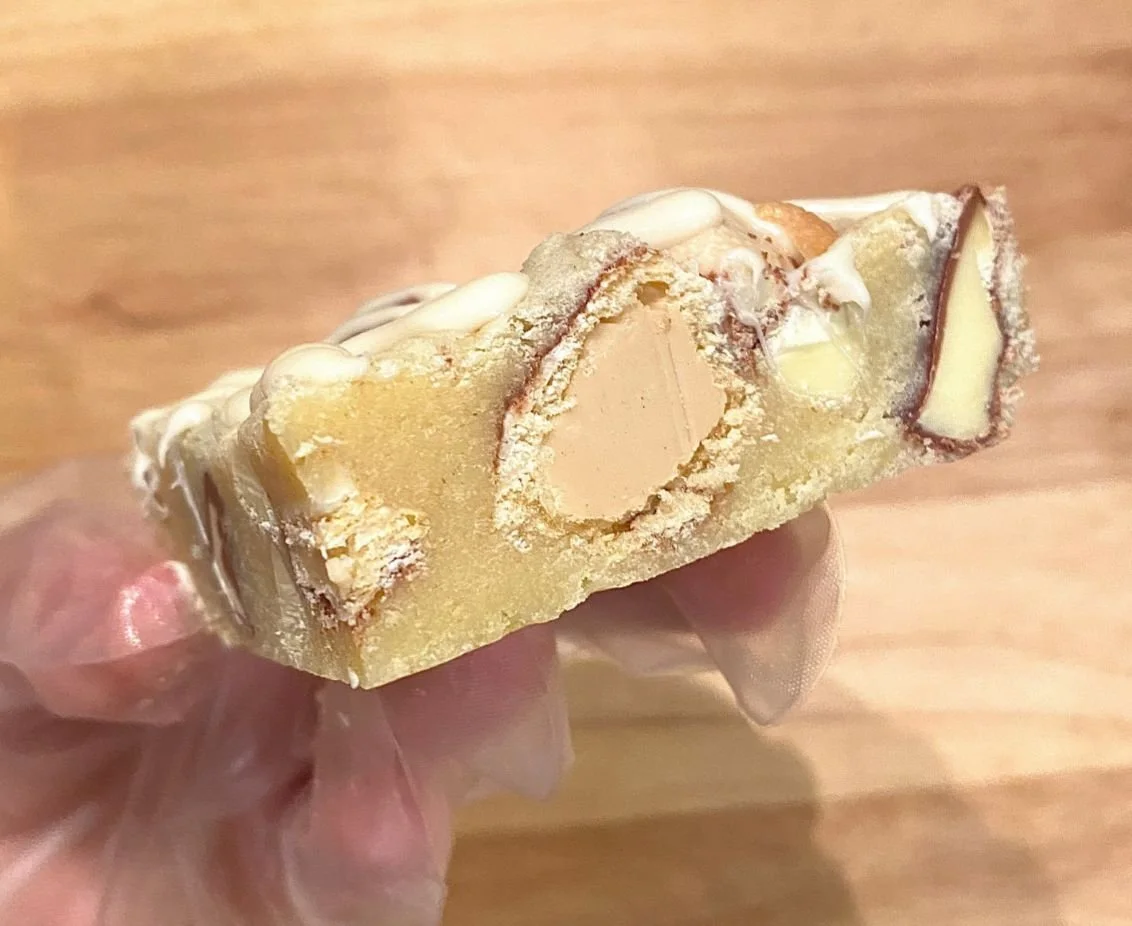 KINDER BUENO BLONDIES