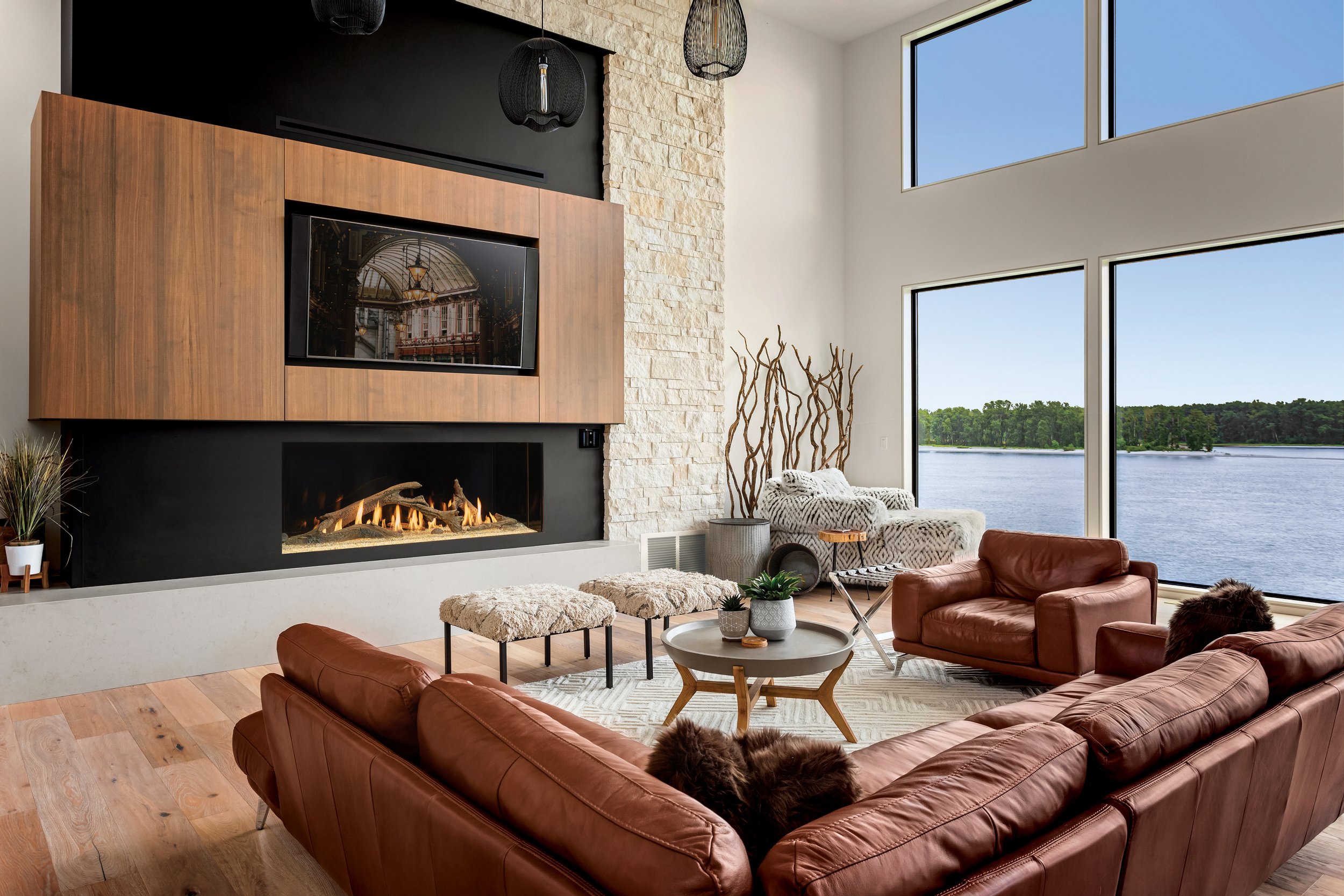 Single sided DaVinci Firenze gas fireplace in modern living space