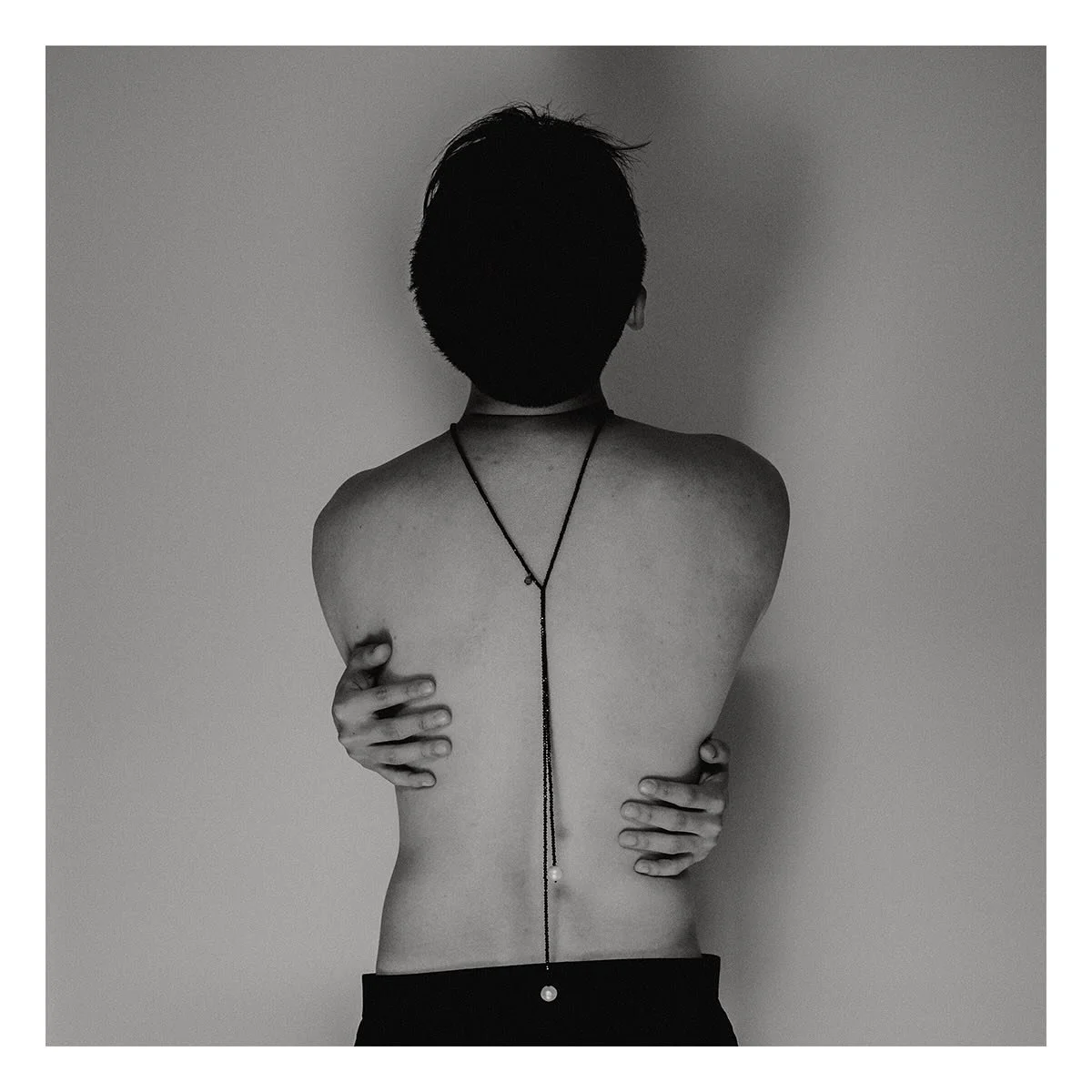 Uniform

#photography #bodyphotoshoot #tie #visualpoetry #fineart #contemporaryart #bodyportrait