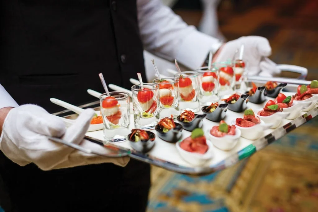 Cocktail Party Etiquette: How to Handle Hors D’oeuvres