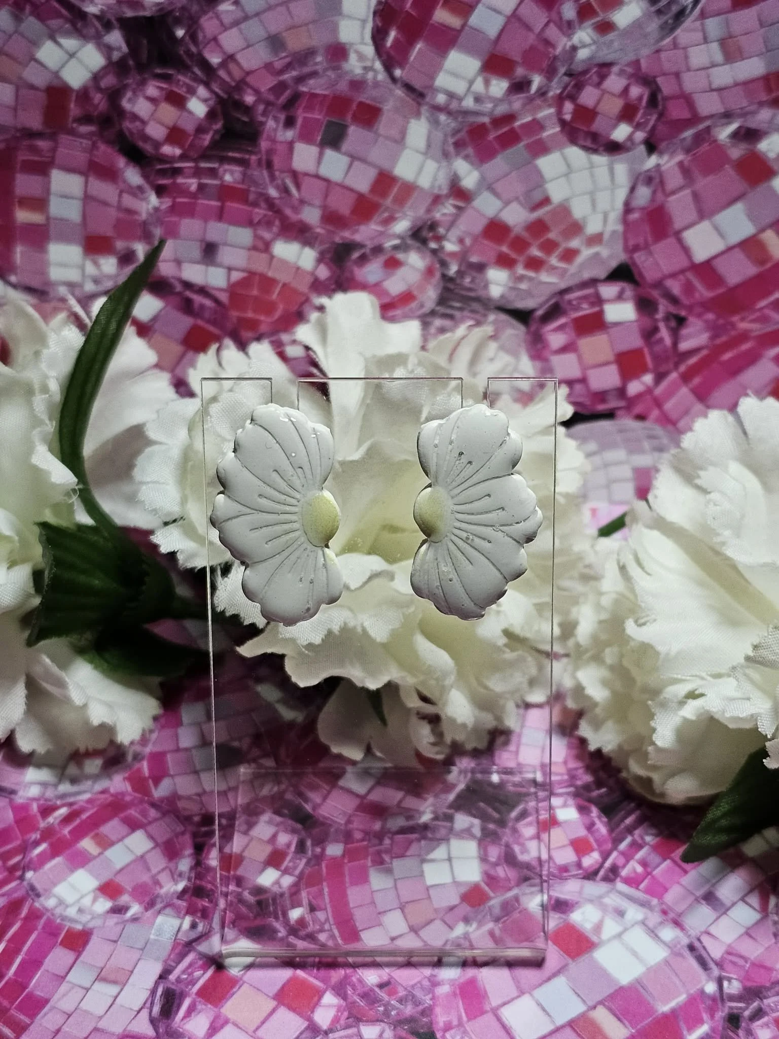 🌼 Polymer Clay Daisy Earrings