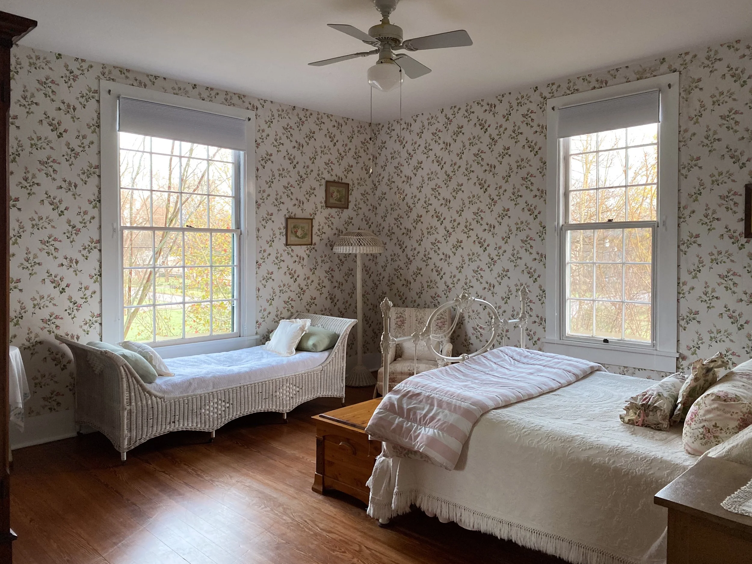 The Rose room:  Perfect for families, this room has both a double bed and a day bed with a large picture window overlooking the front garden and a side window overlooking the vegetable and herb gardens. 