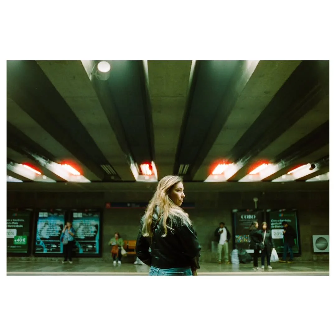 Moving. Light changes. Cinematic vibes.

Pentax Spotmatic/ @cinestillfilm

#brunonovais
#35mmfilm 
#subway 
#lisboa 
#drivenbyfilm