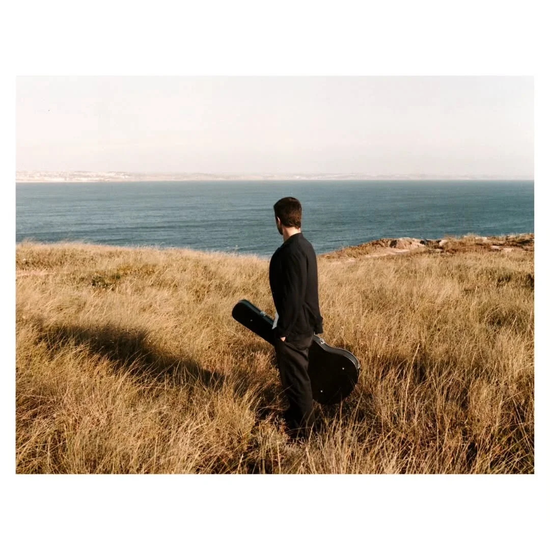 &quot;Carrying his song across windswept fields, he chases the melody of the sea.&rdquo;

First time using Lomochrome sun-kissed color' 92.
I'm on love with the tones👌

Great Film from @lomography 

@rimisihe 

#bronicaetrs #lomochromesunkissed92