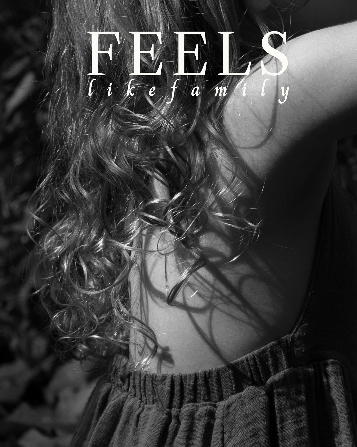 @feels__likefamily journal by @leahstarkeyphoto has done it once again. This fall edit is truly such a comforting piece and I highly suggest saving the recipes inside. I'm so thrilled to have a few images chosen this season. The Fall Journal is now l