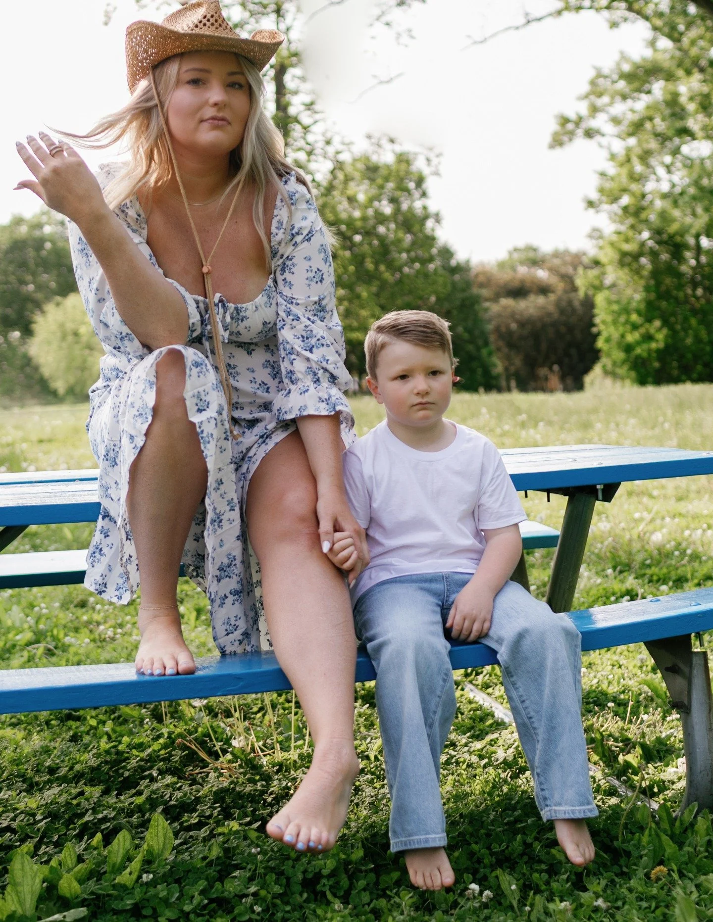 MOTHERS DAY IS COMING!!! (keep reading...)

If you didn't know, I offer mini sessions all of the time, because sometimes all we need is 20 minutes to make some magic.

For the month of April and May, I'll be offering any Mother's Day mini session* fo