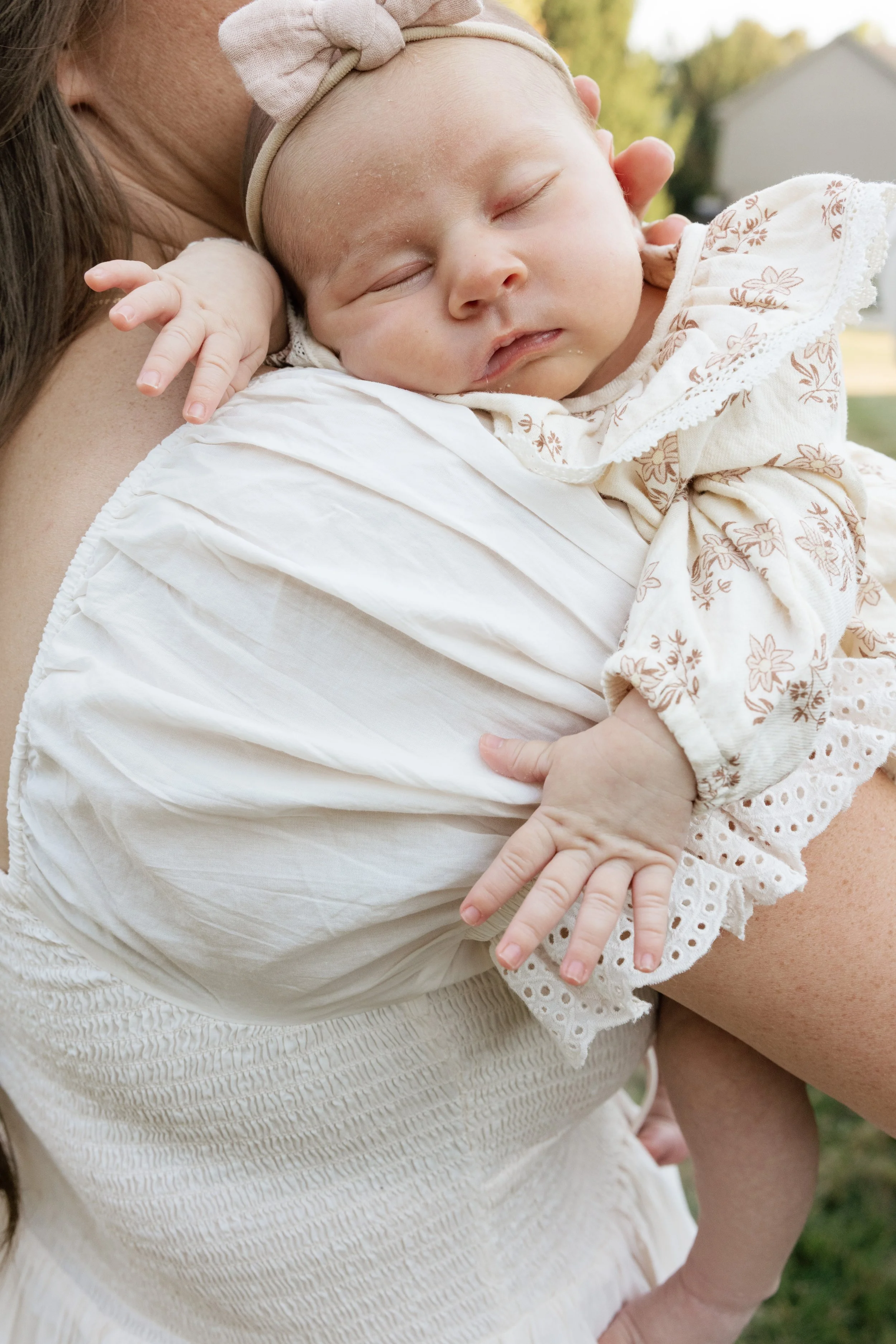 kelsey-bauchle-photo-backyard-newborn-family35.jpg