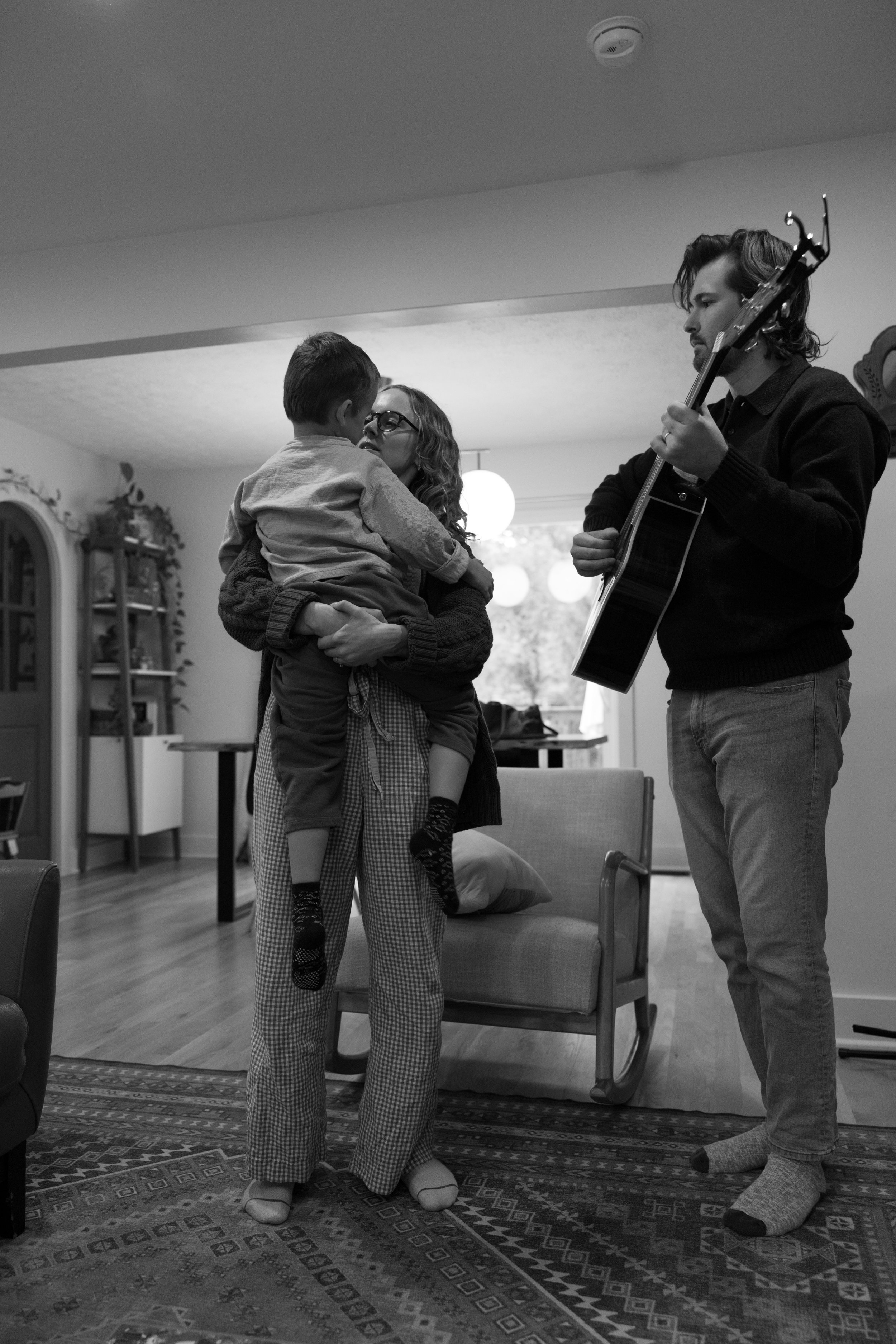 indianapolis-family-in-home13.jpg