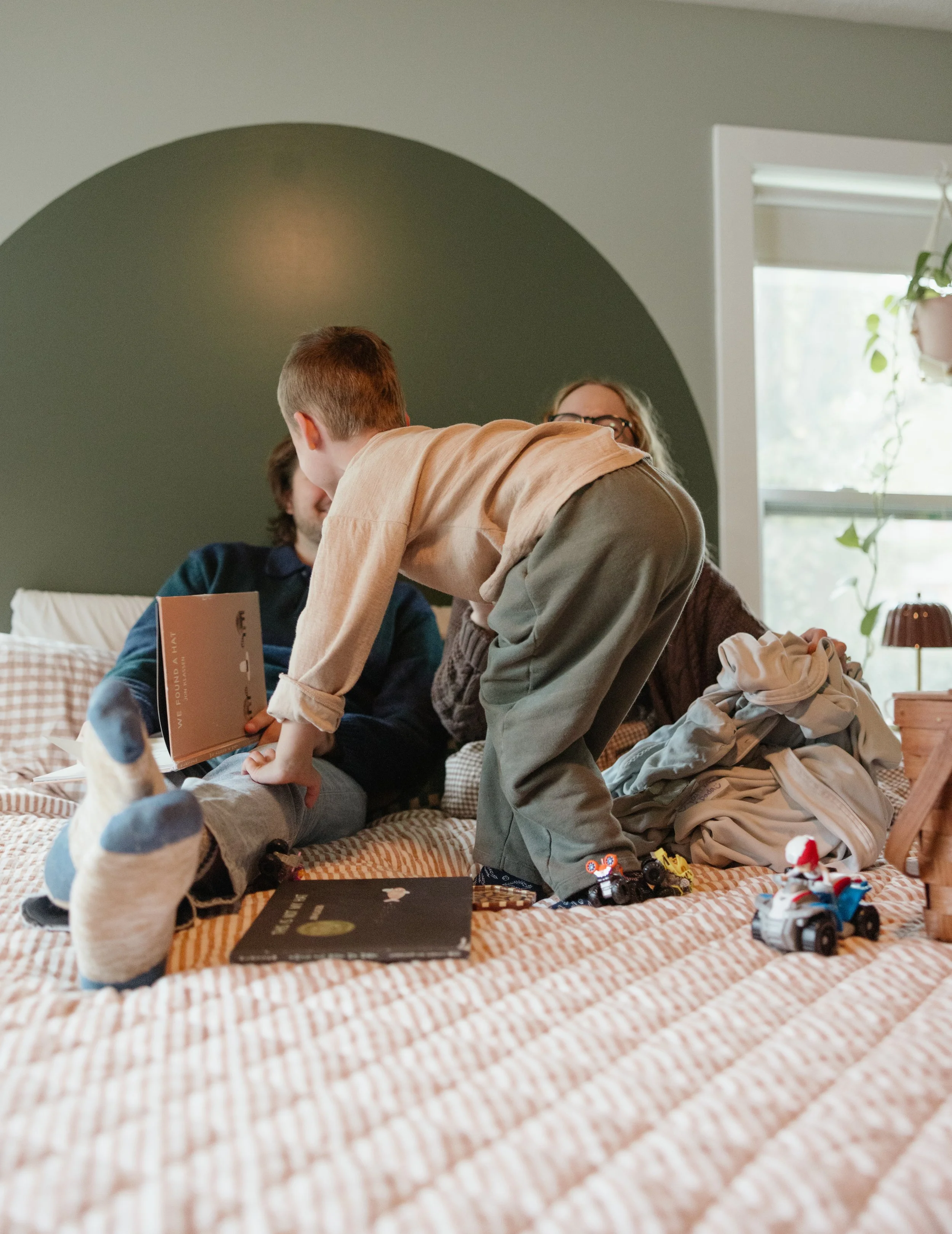 indianapolis-family-in-home17.jpg