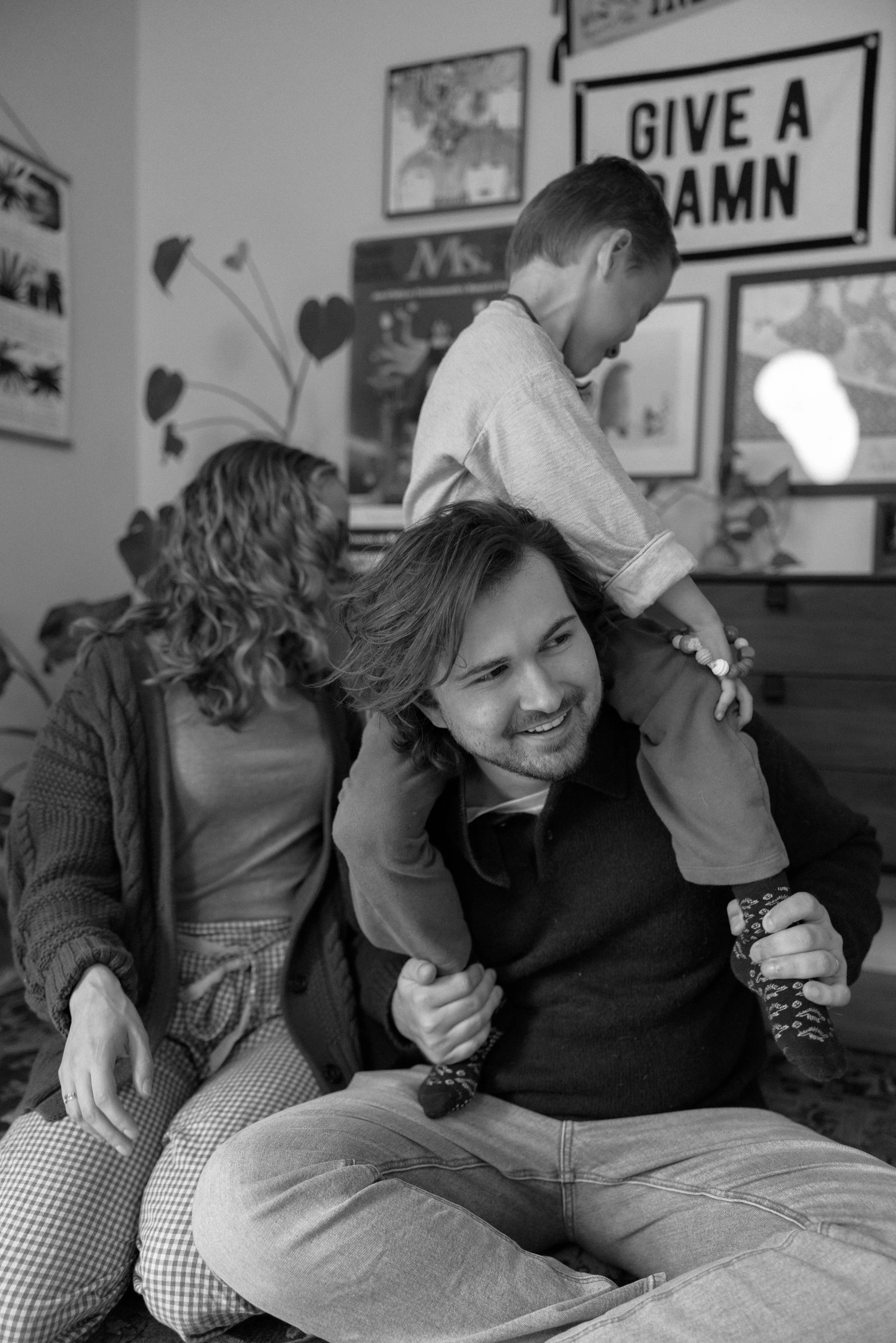 indianapolis-family-in-home22.jpg