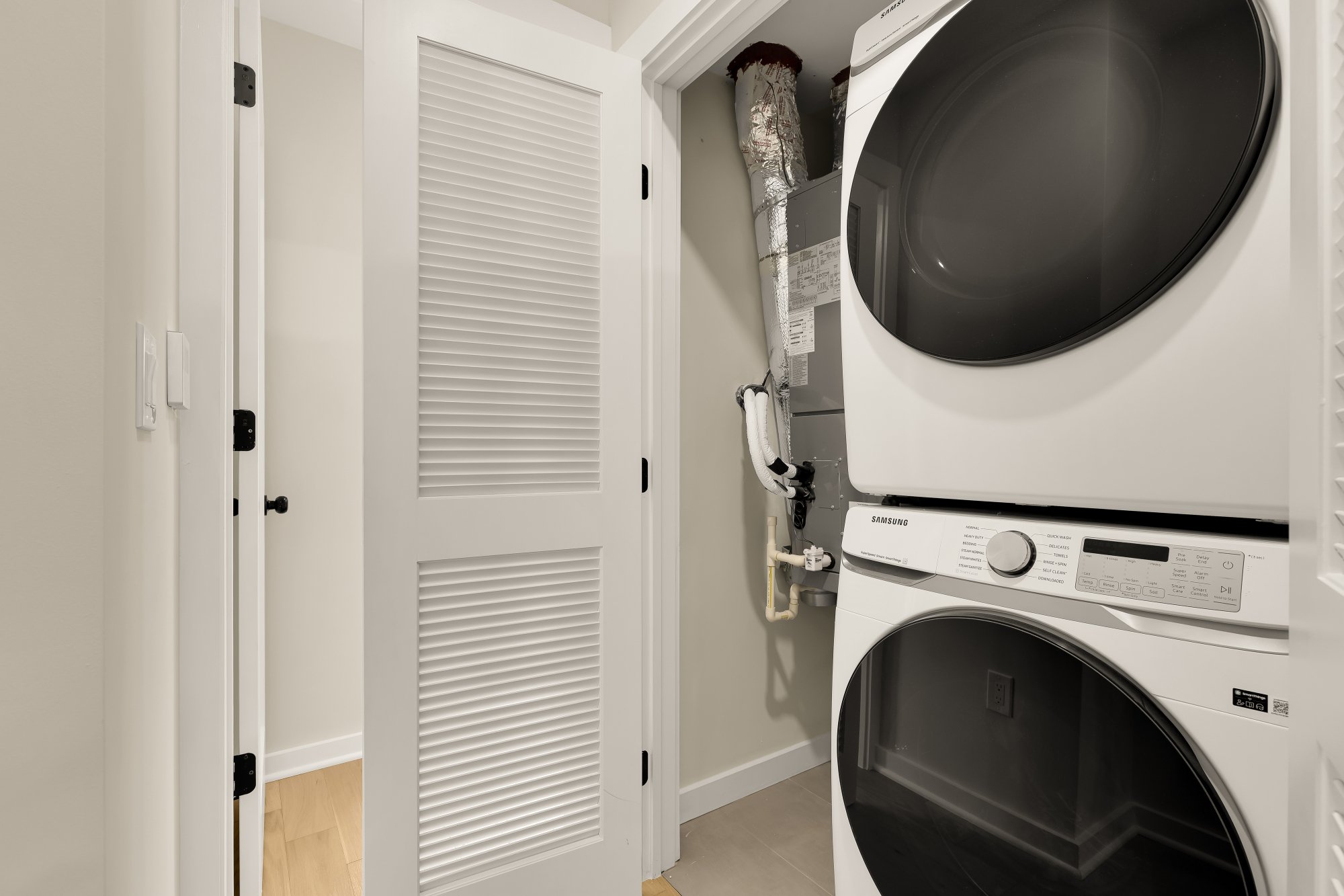 2606 41st St NW 5-0019.jpg