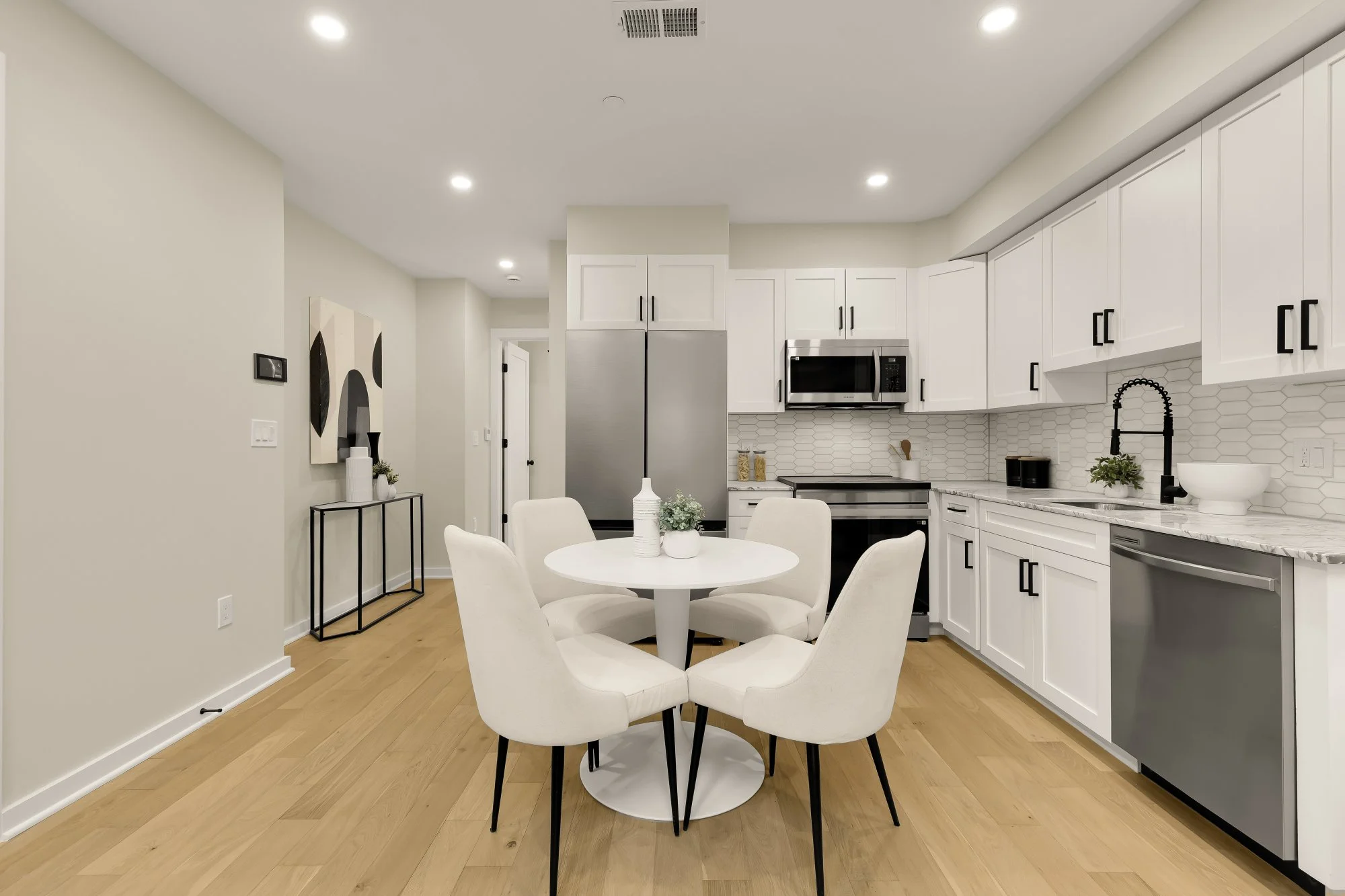 2606 41st St NW 5-0006.jpg