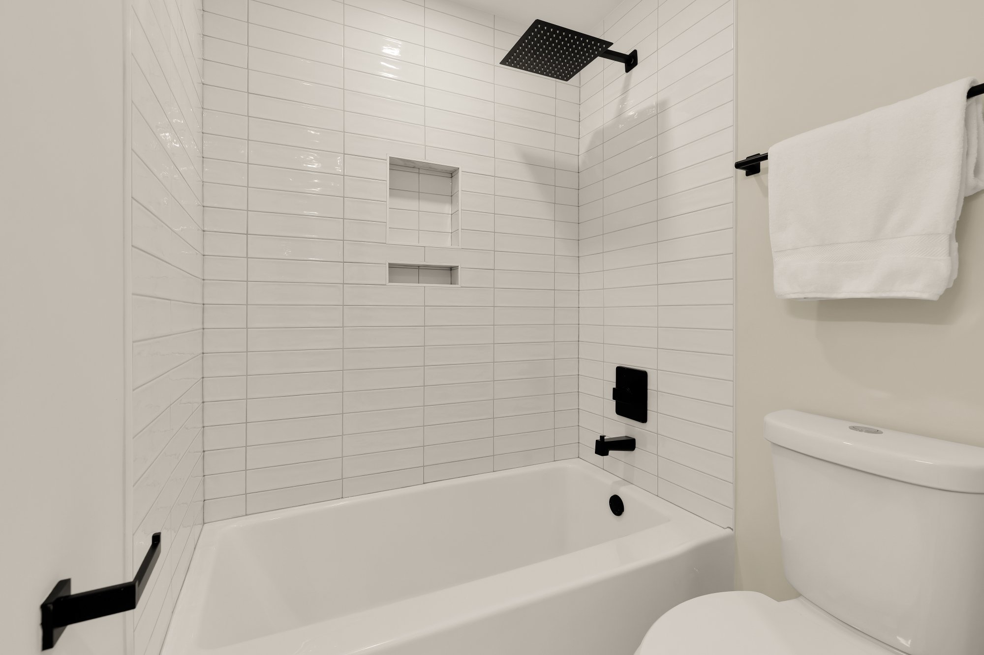 2606 41st St NW 5-0018.jpg