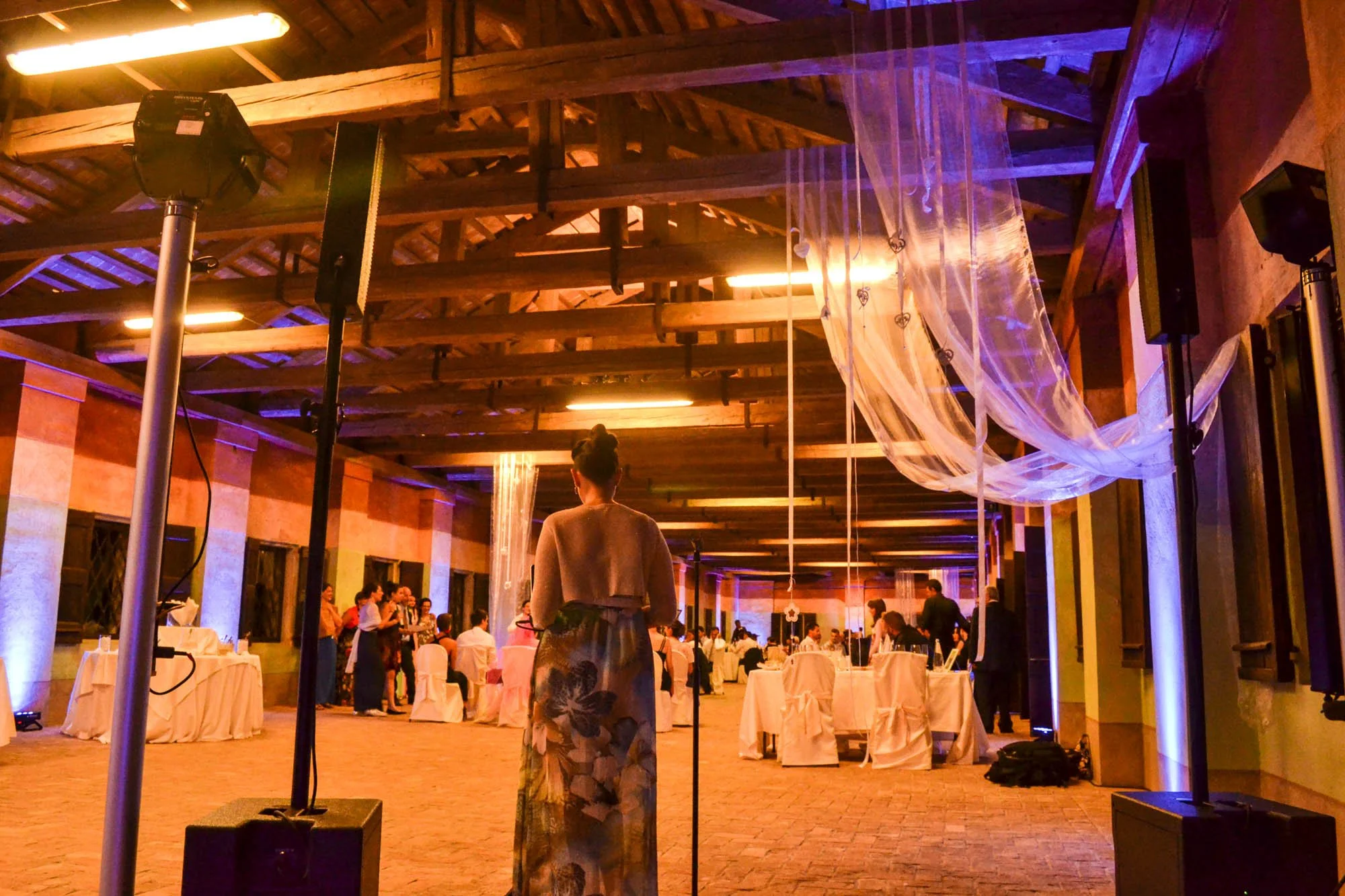 ILLUMINAZIONE SALA.jpg