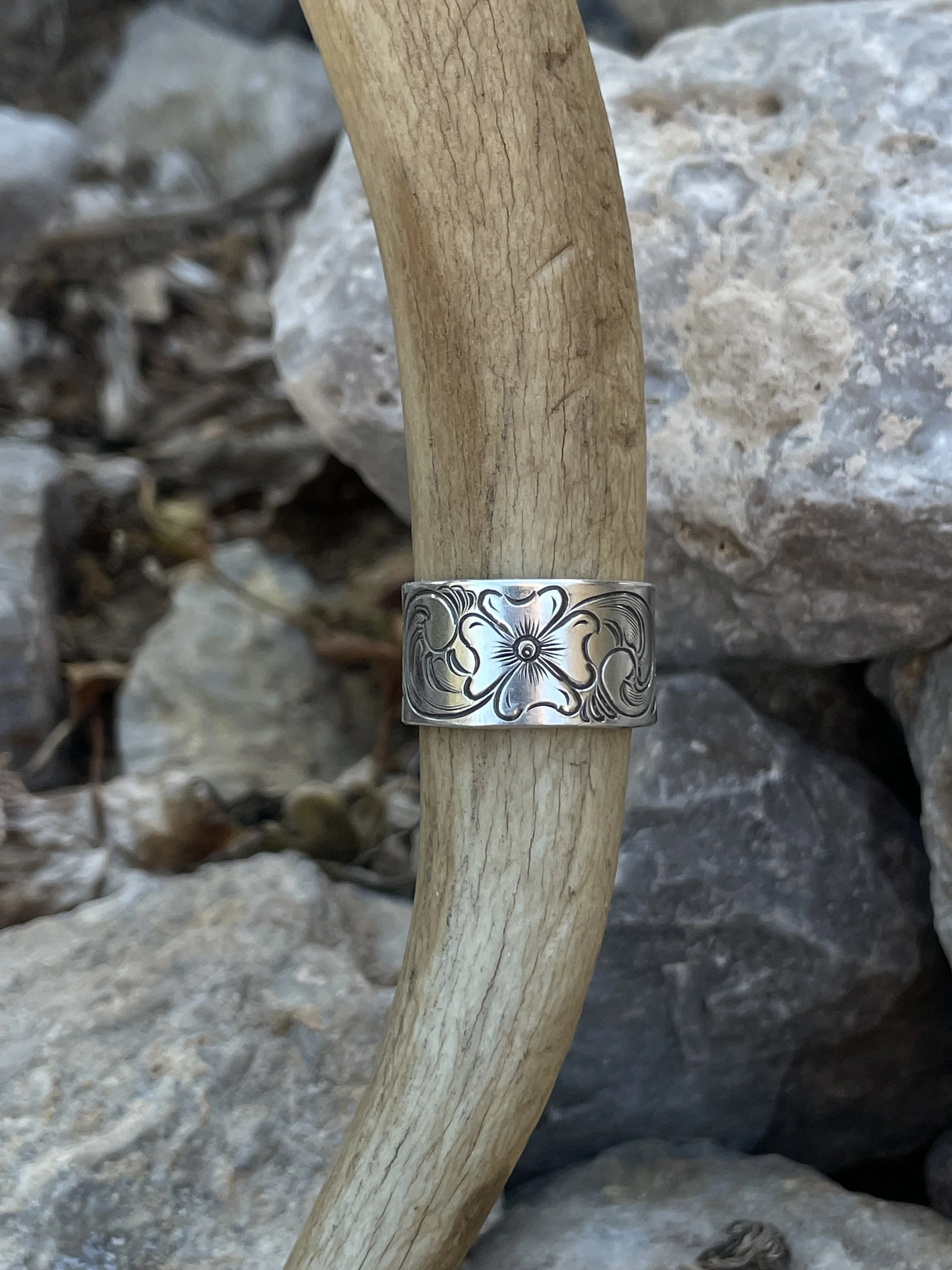 Adjustable Engraved Ring