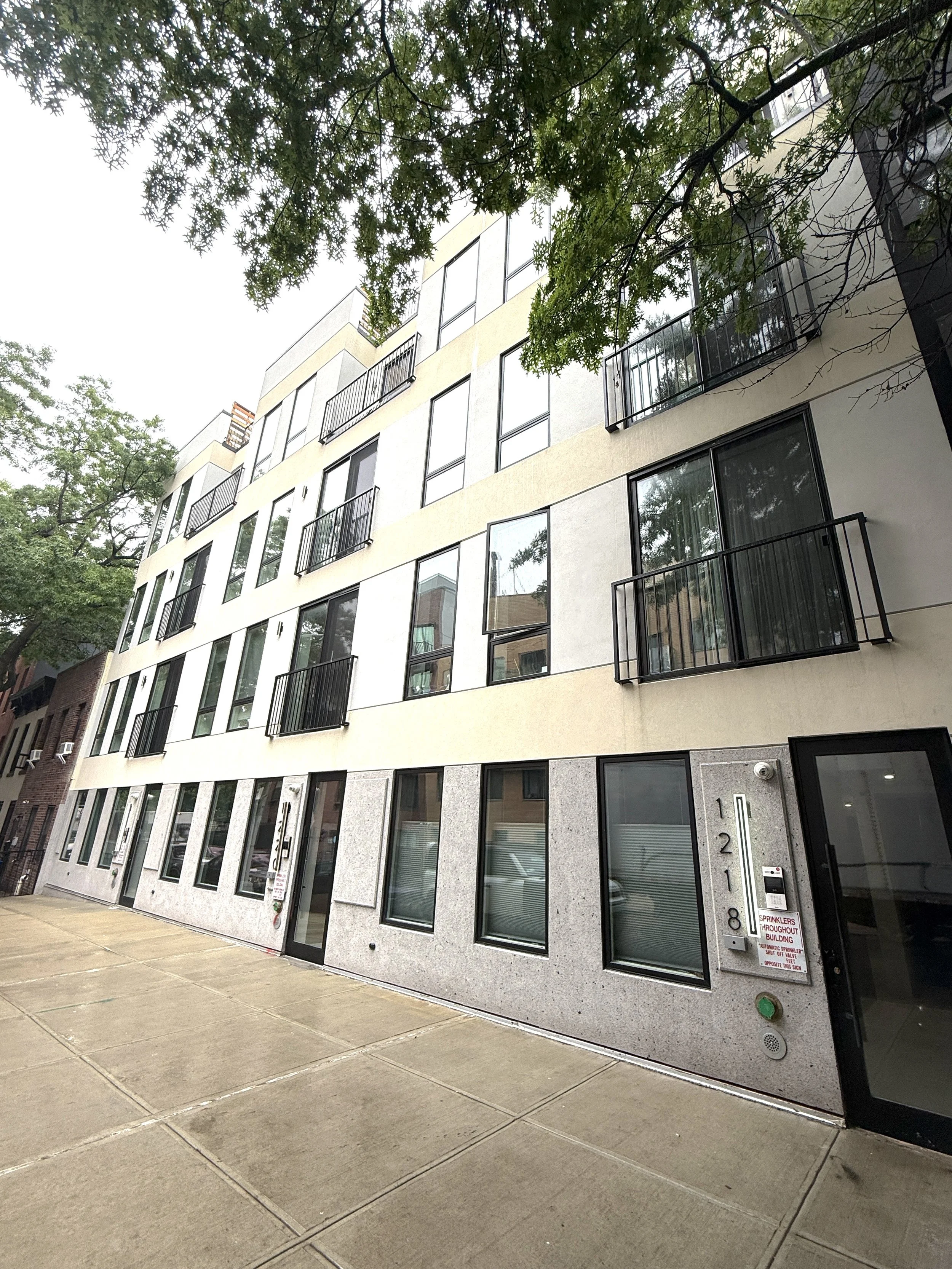 putnam st facade.JPG