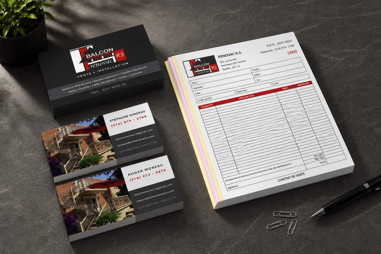 Cartes de visite pour une entreprise de rénovation de balcons, avec photos d'un balcon avec des meubles rouges et texte en français, et une fiche de devis pour travaux de rénovation.