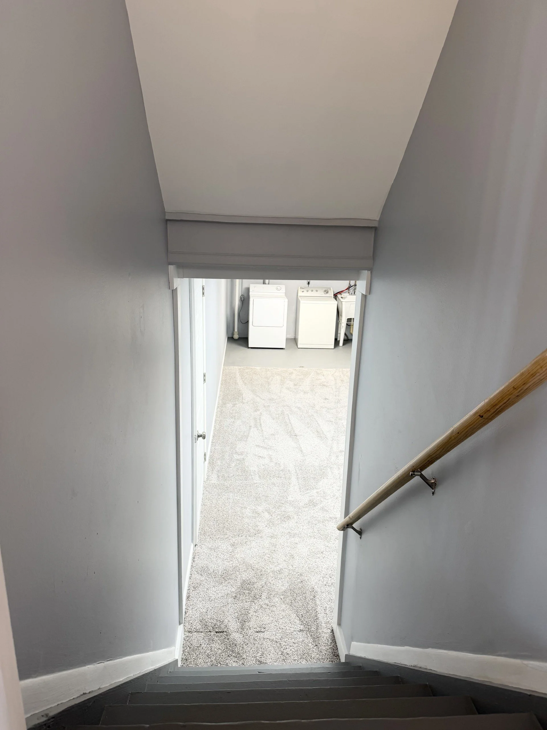 Stairs to basement.jpg