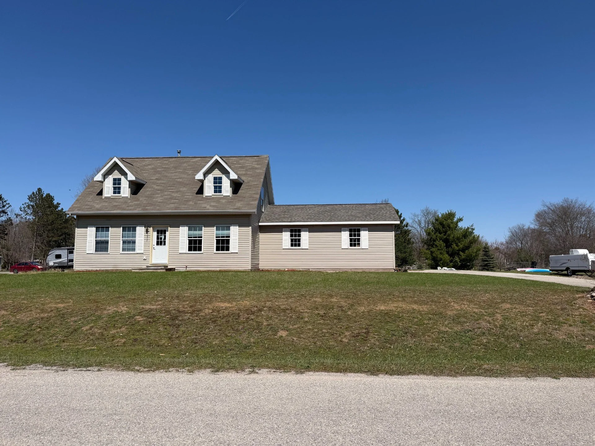 Front side exterior.jpg