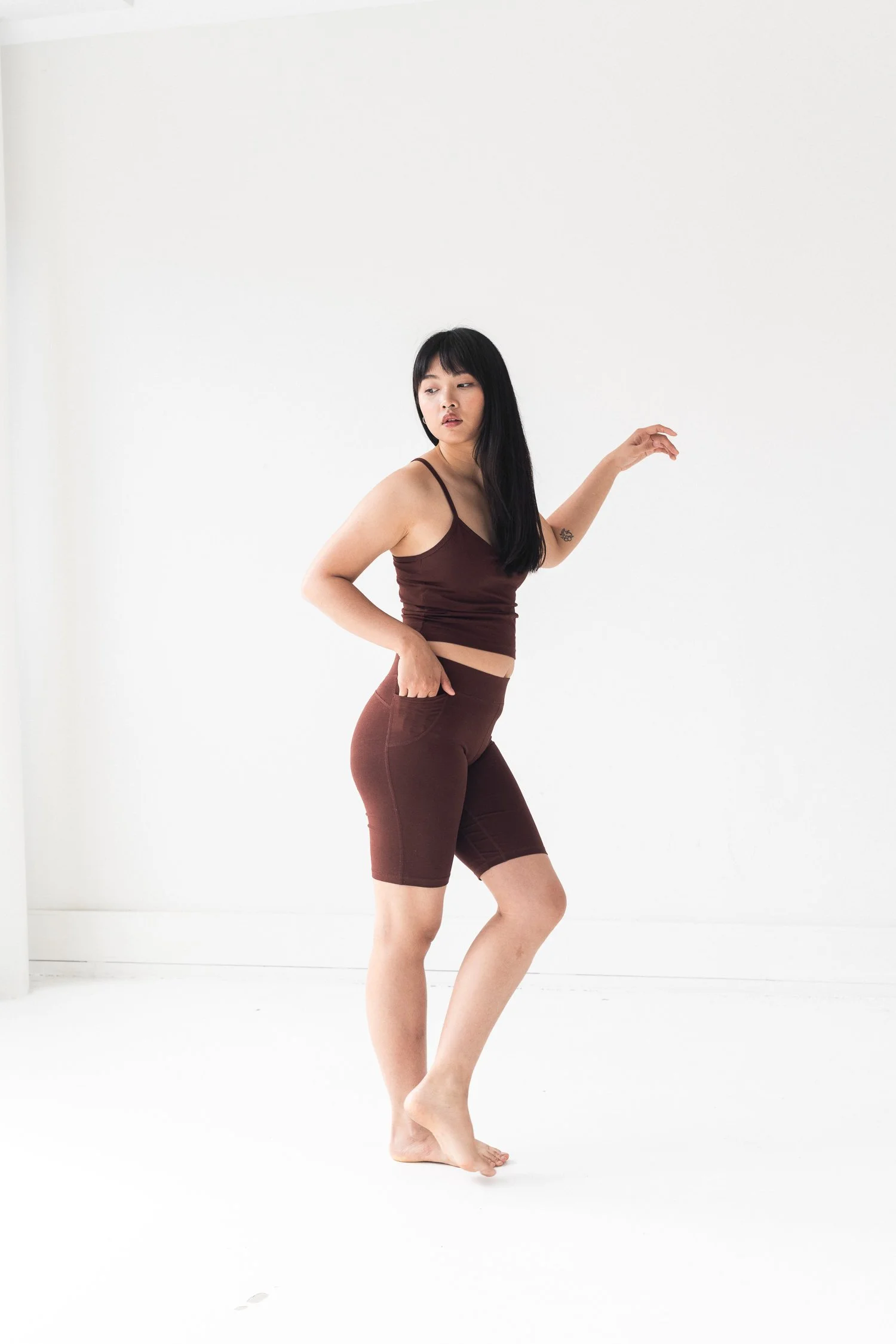NewActivewear-Espresso-05.jpg