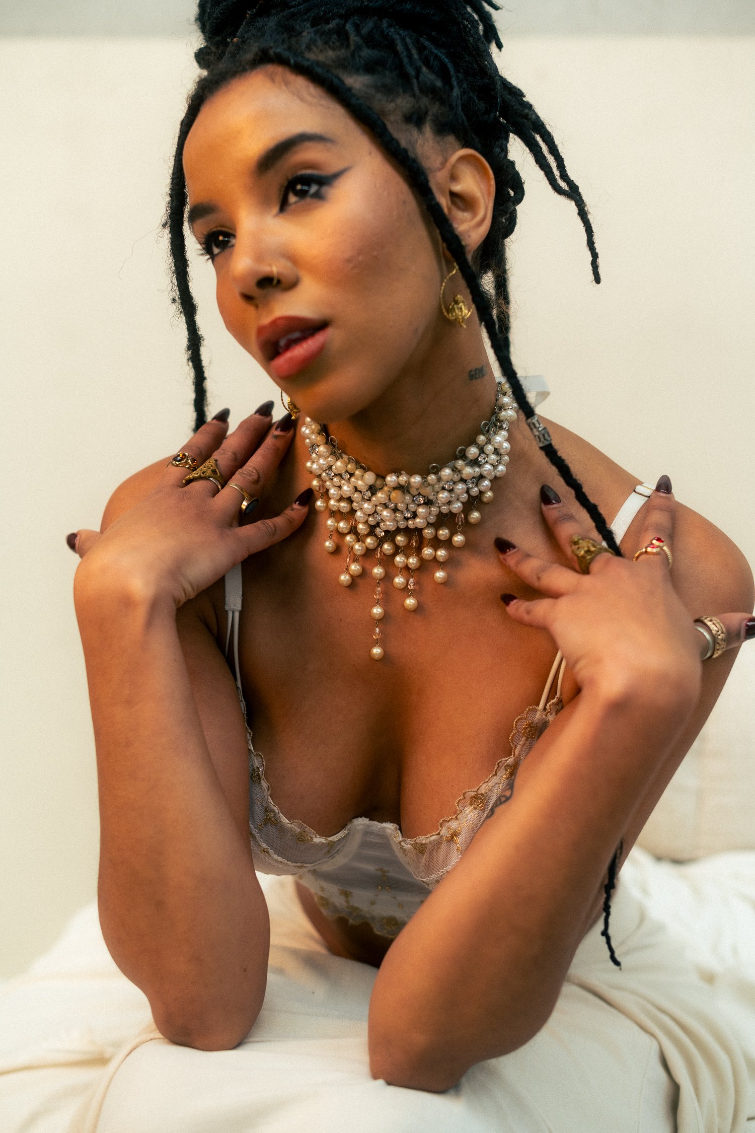 Look3-CleopatrasBling-09.jpg